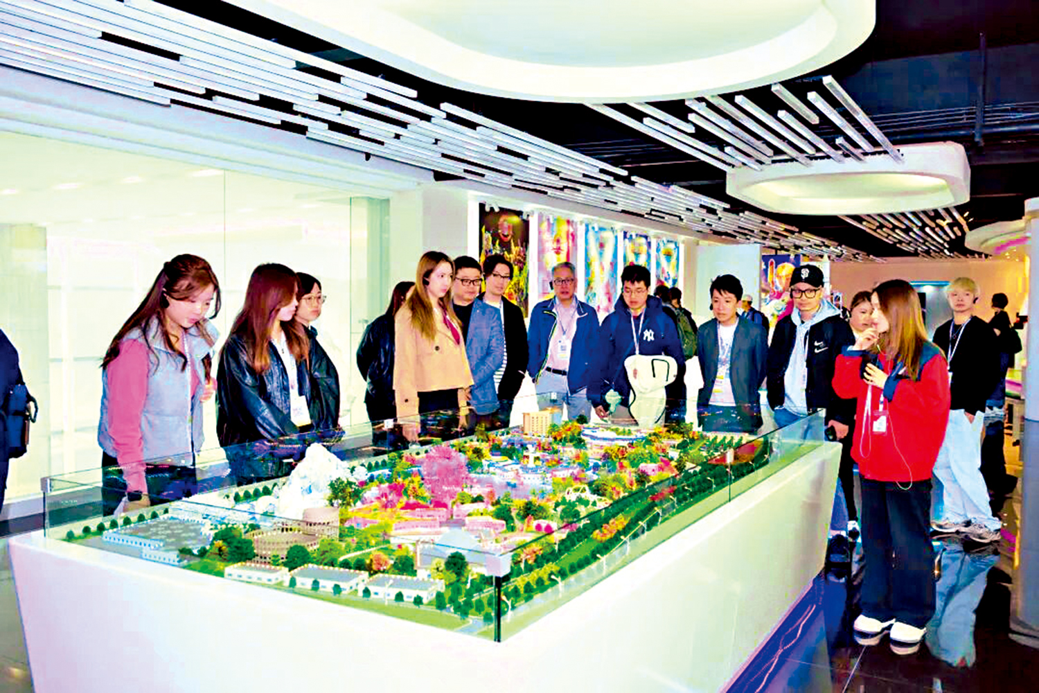 　　圖：香港設計授權考察團到汕頭了解合作機遇。\受訪者供圖