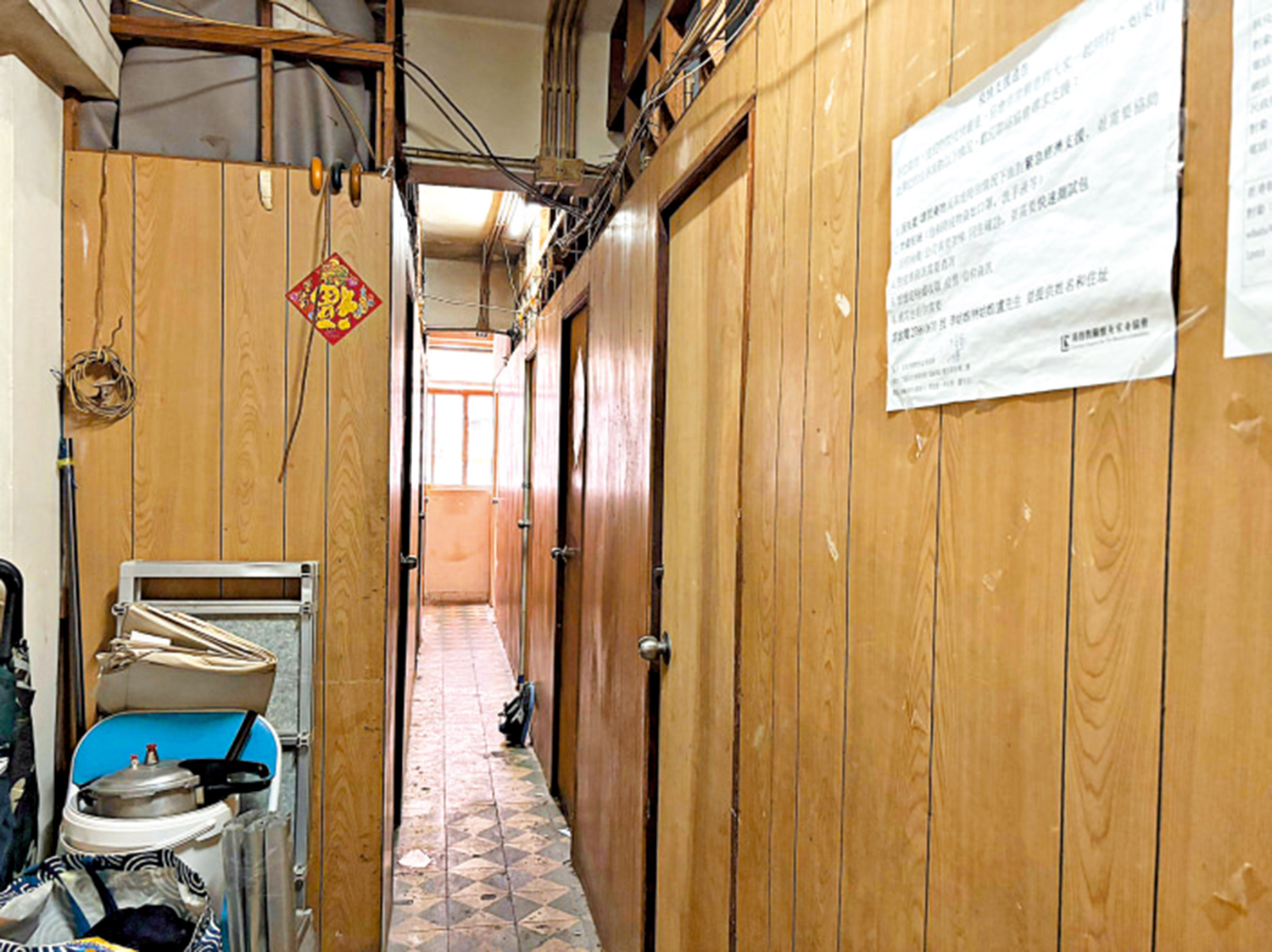 　　圖：《簡樸房條例》要求分間單位必須登記且符合資格才可繼續營運。