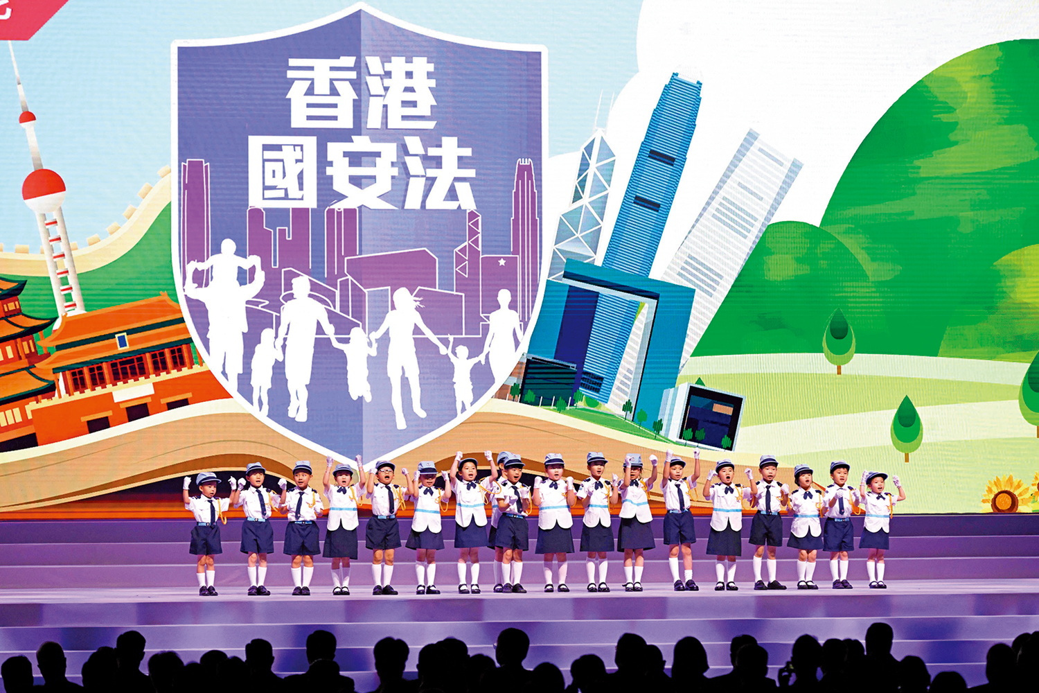 　　圖：特區政府致力打造全民國家安全教育品牌。圖為小朋友在國安教育推廣活動上表演。