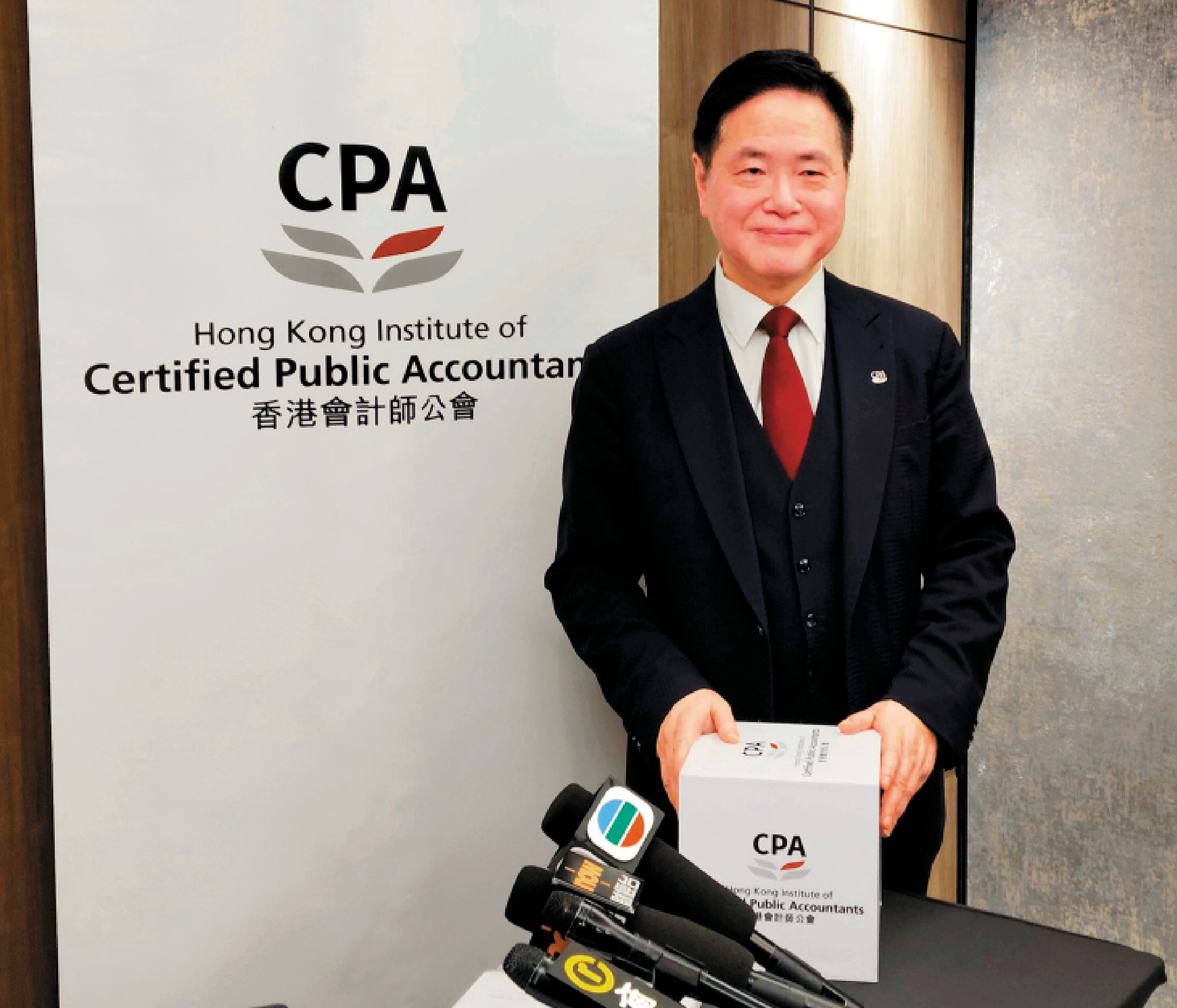 　　圖：羅卓堅表示，將在今年推出兩項數碼資產新指引。