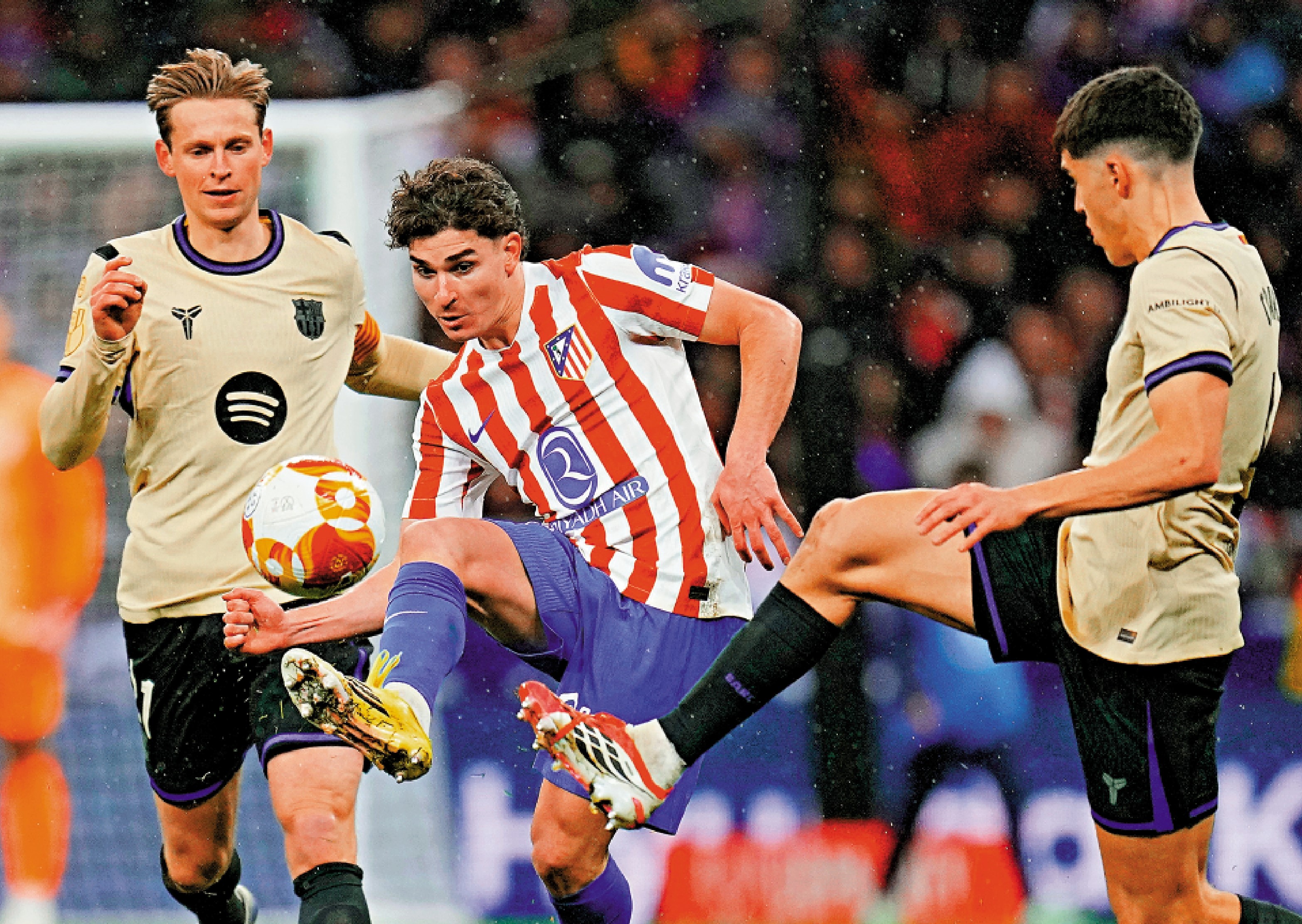 　　圖：馬德里體育會的艾華利斯（右二）在比賽中。\美聯社