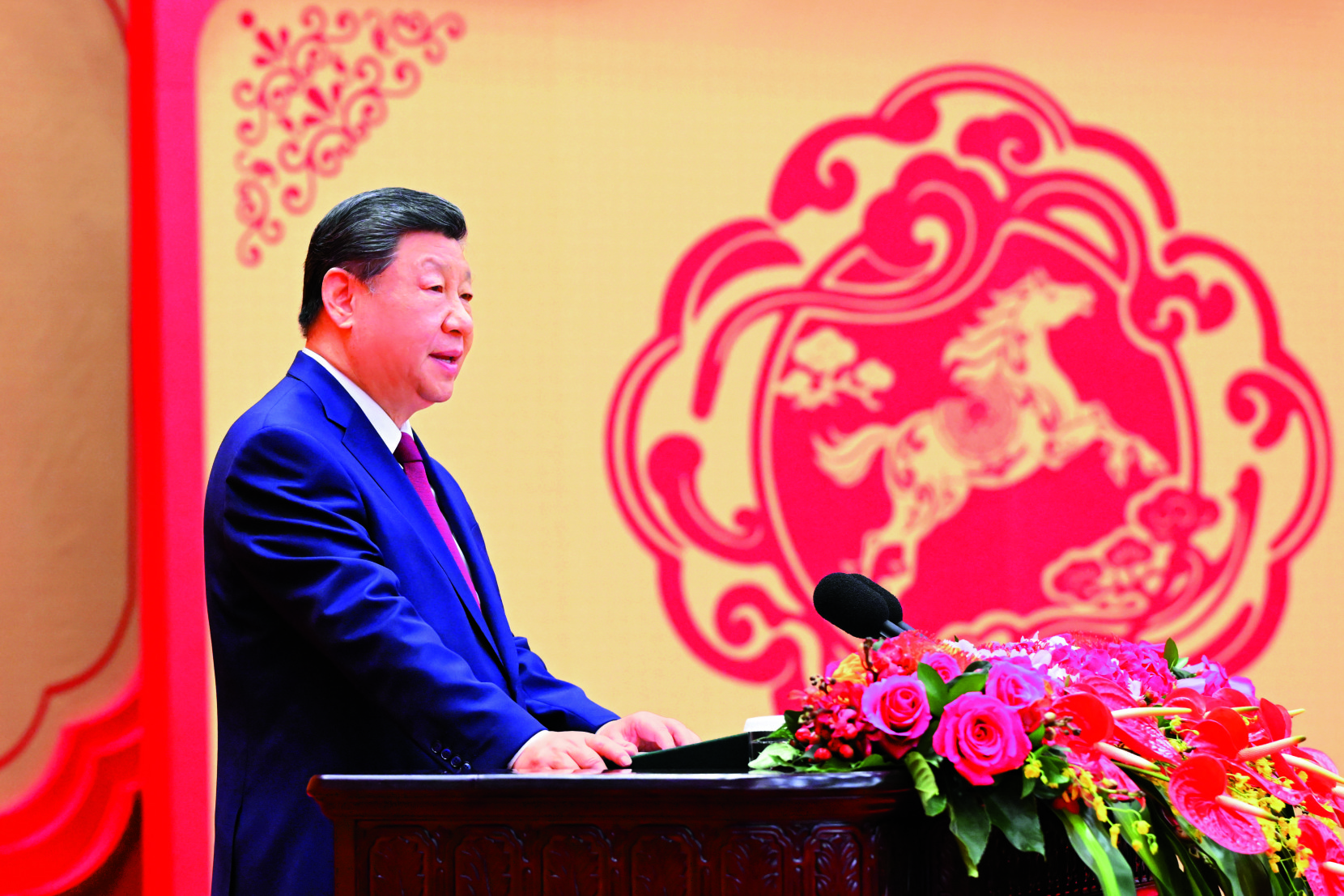 　　圖：2月14日，中共中央、國務院在北京人民大會堂舉行2026年春節團拜會。中共中央總書記、國家主席、中央軍委主席習近平發表講話。\新華社