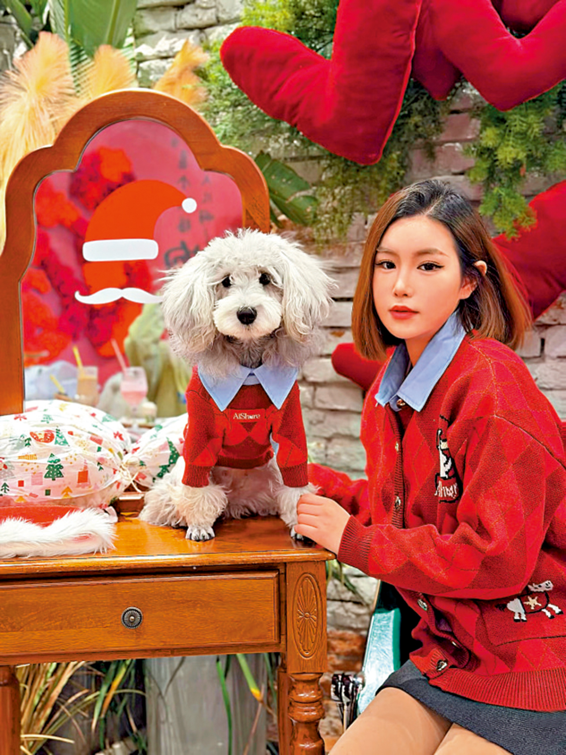 　　圖：寵物主人在社交媒體上分享人寵親子裝。