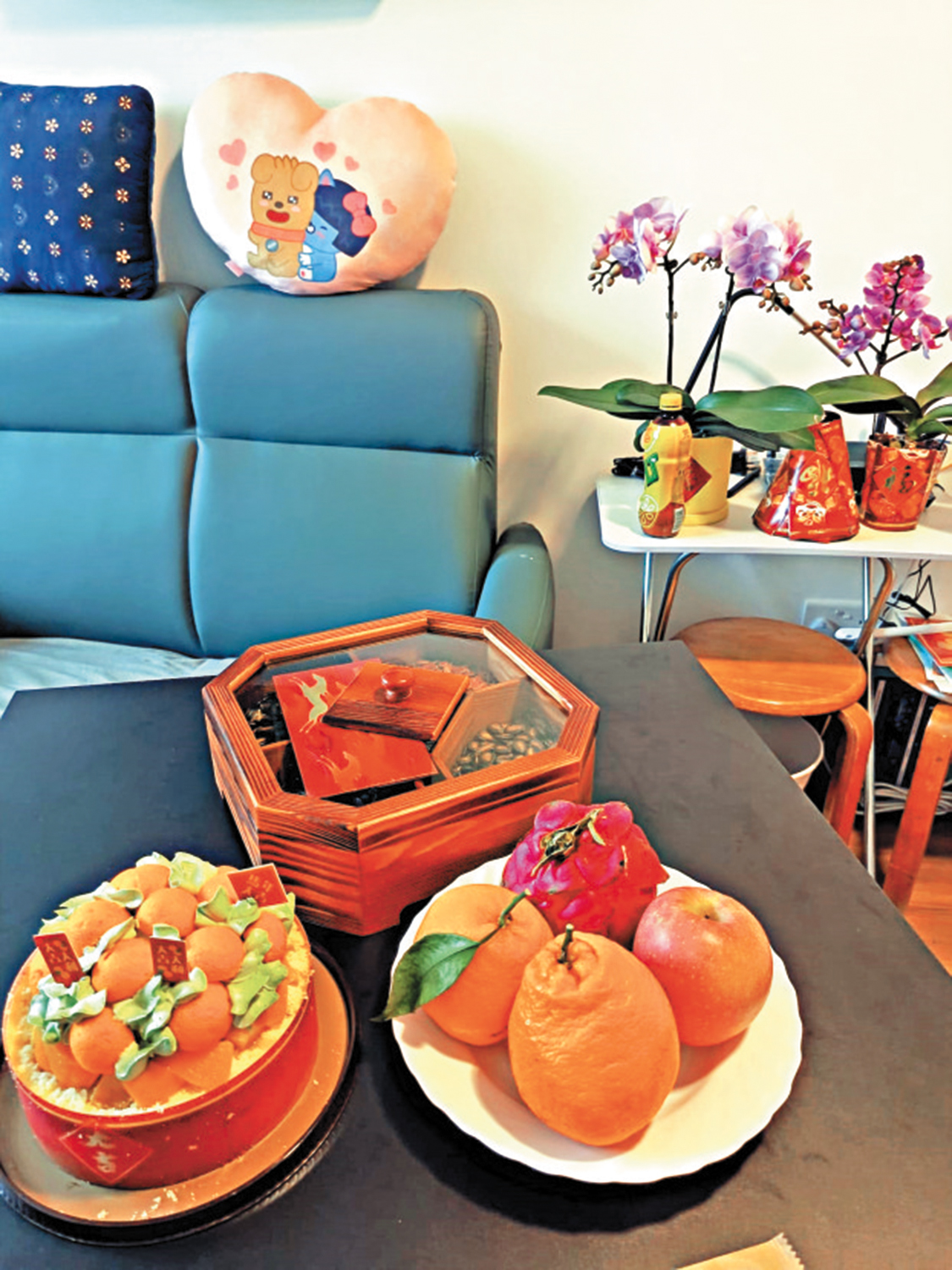 　　圖：原宏福苑居民陳女士現居田灣漁映樓，把單位布置得充滿新春氣氛。\受訪者提供圖片