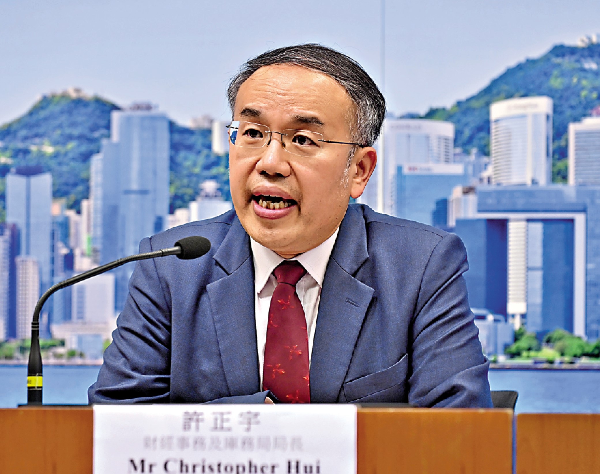 　　圖：許正宇表示，香港成立港金結算公司，為投資者提供更多選擇。