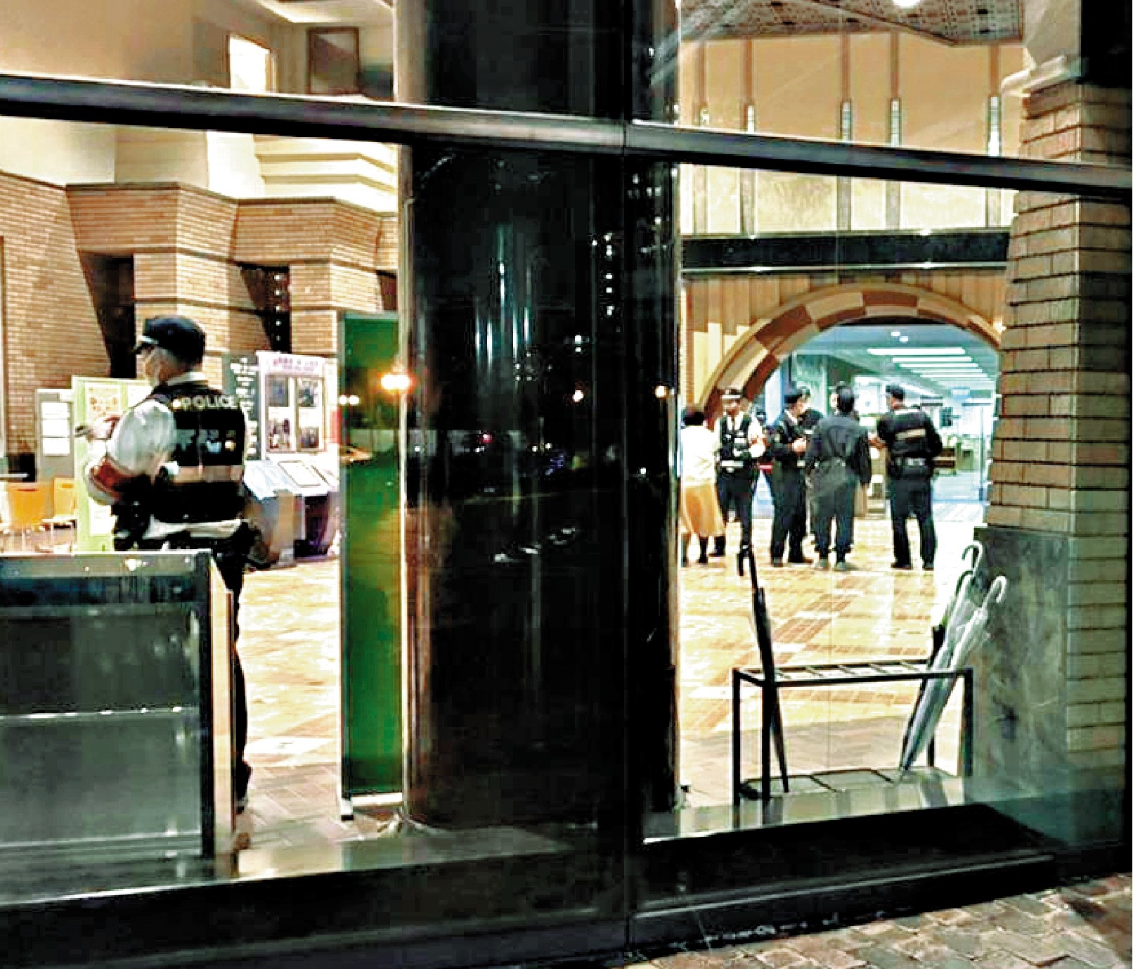 　　圖：日本福岡市綜合圖書館19日晚發生持刀傷人事件。\網上圖片