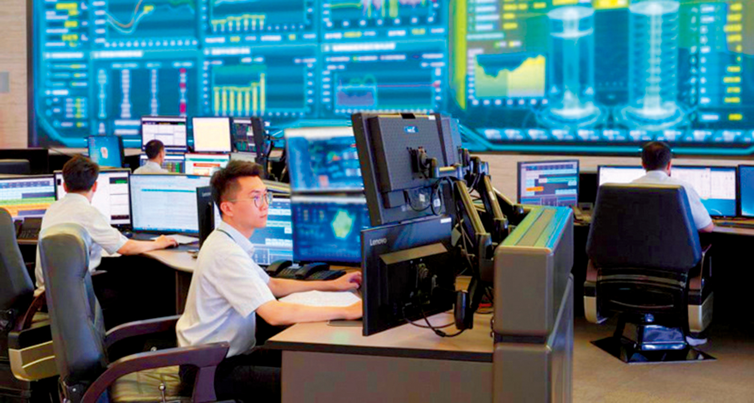 　　圖：浙江電力調度控制中心是全省電力資源的總控室，透過大數據計算模型提高用電預測精準度。