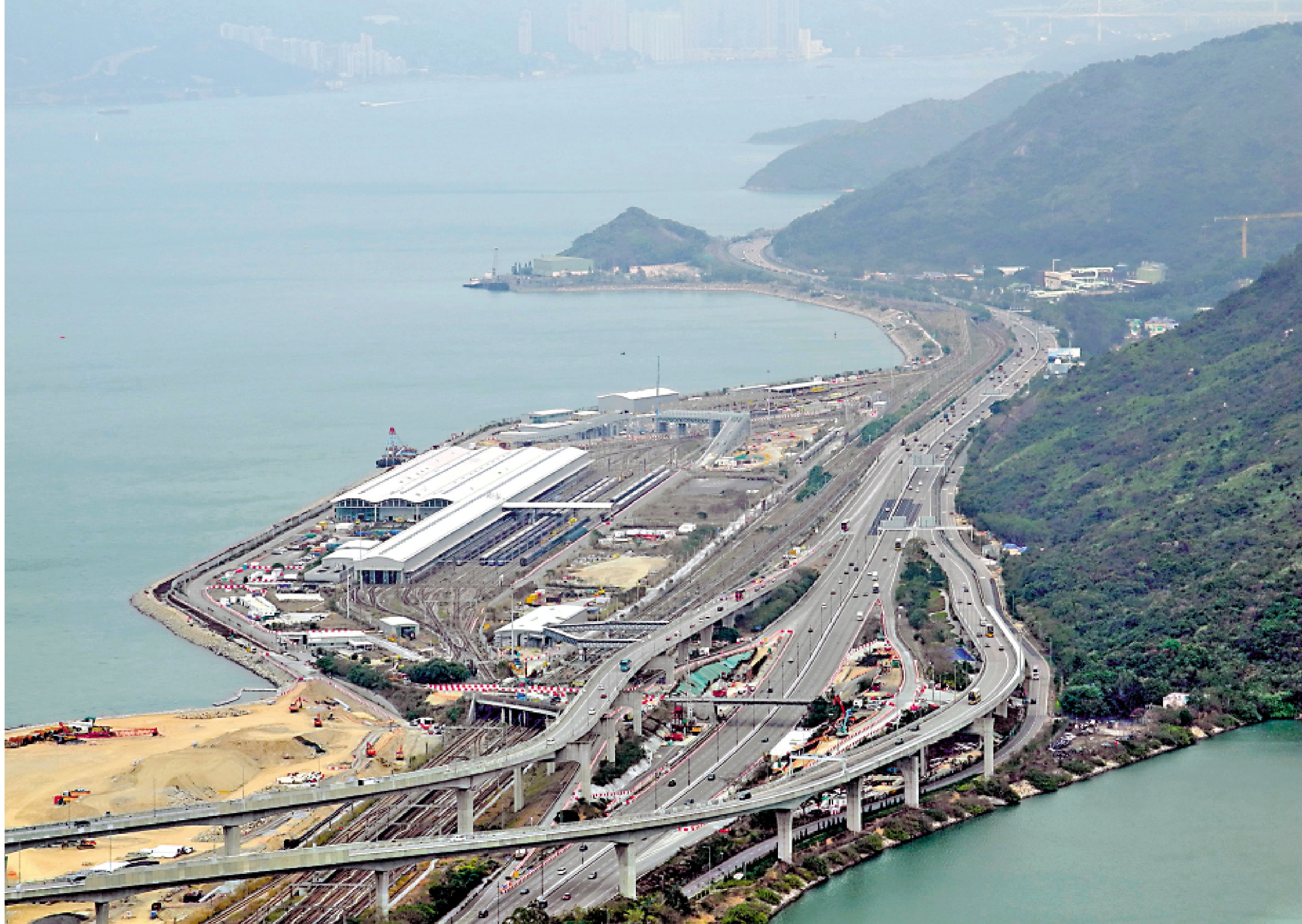 　　圖：港鐵小蠔灣車廠上蓋項目，總樓面逾131萬方呎，第1期可提供約1900伙。