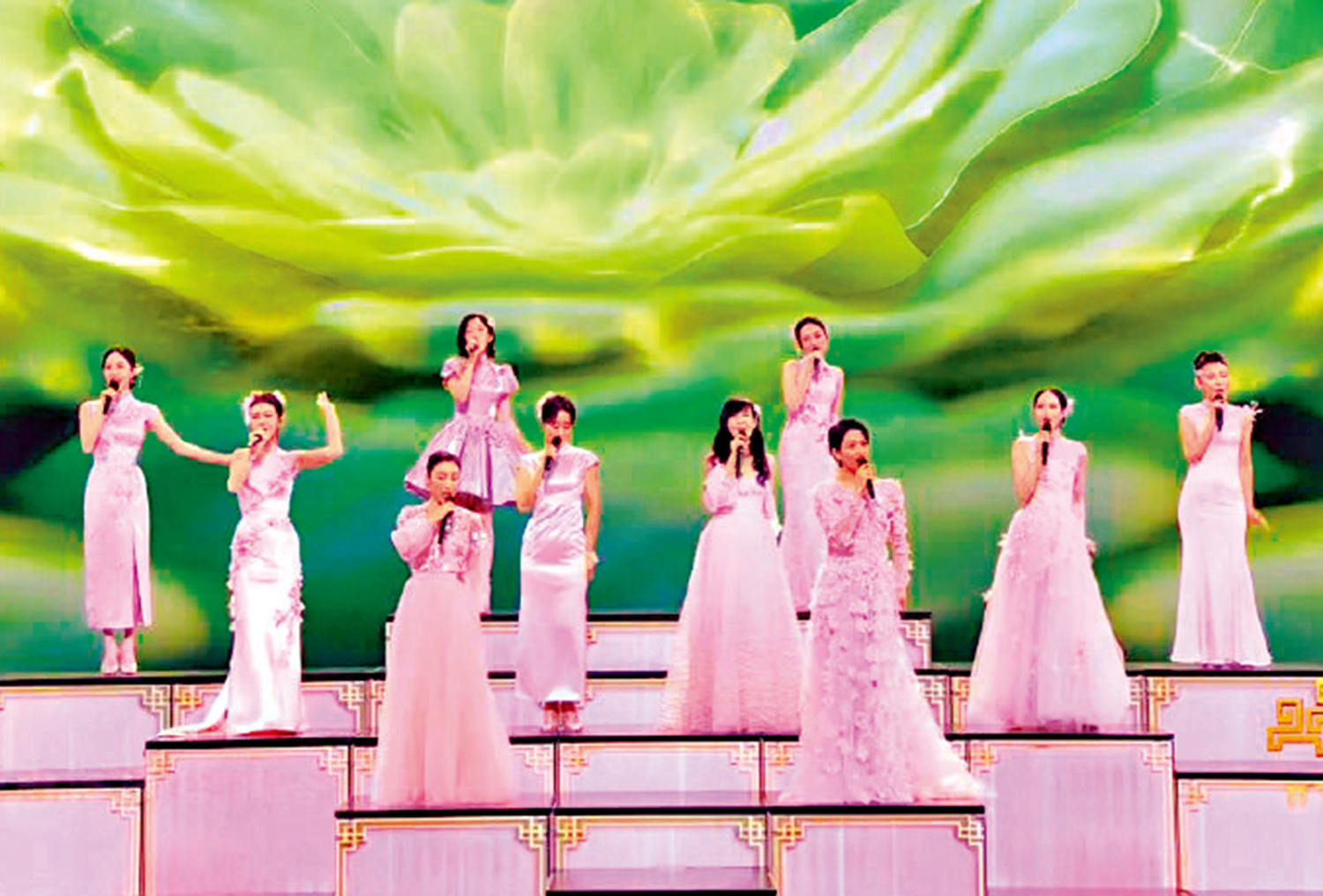 　　圖：馬年央視春節聯歡晚會上的《立春》舞台。