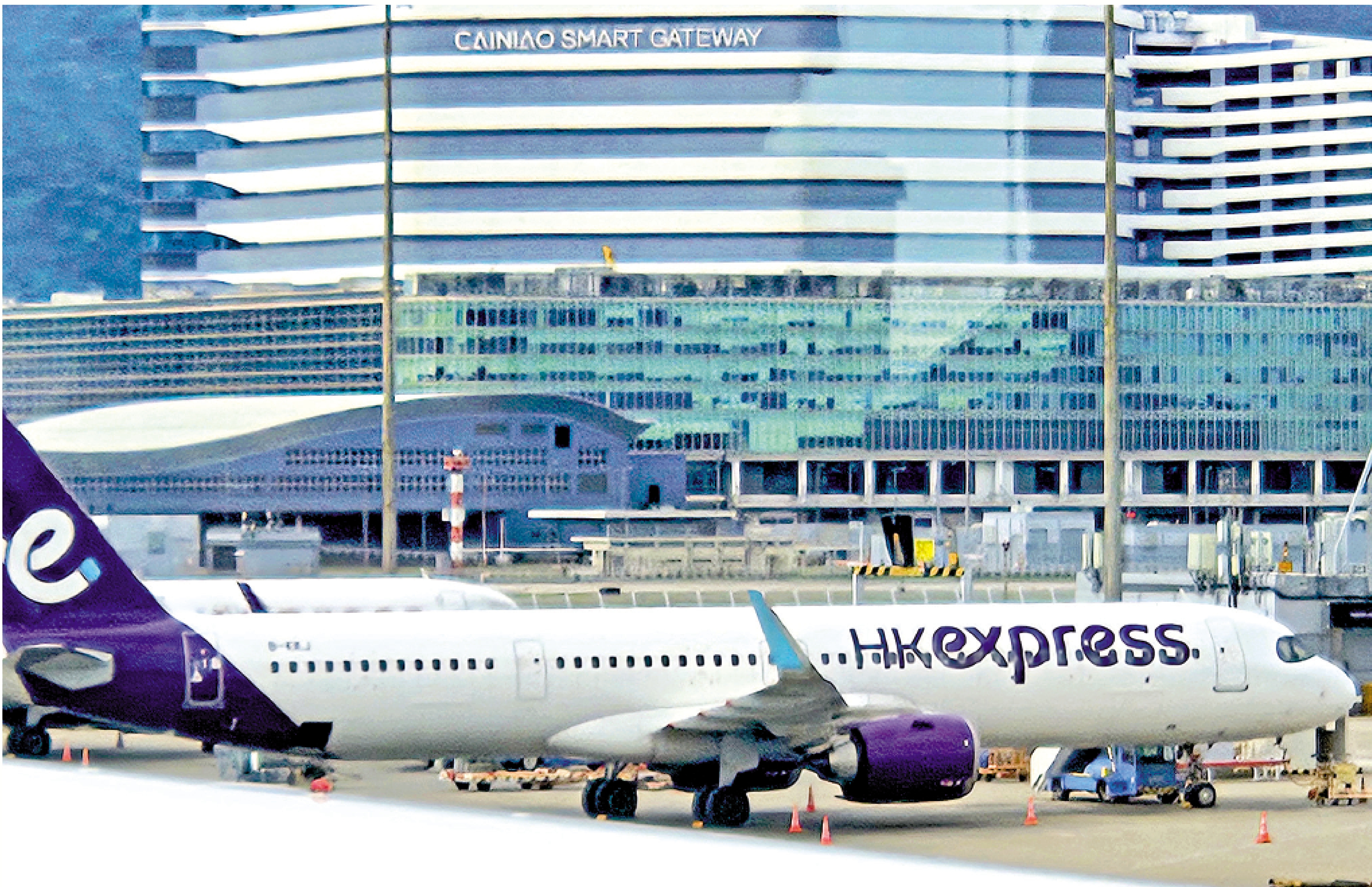 　　圖：香港快運初四接載逾3萬人次，創公司單日載客量新高。