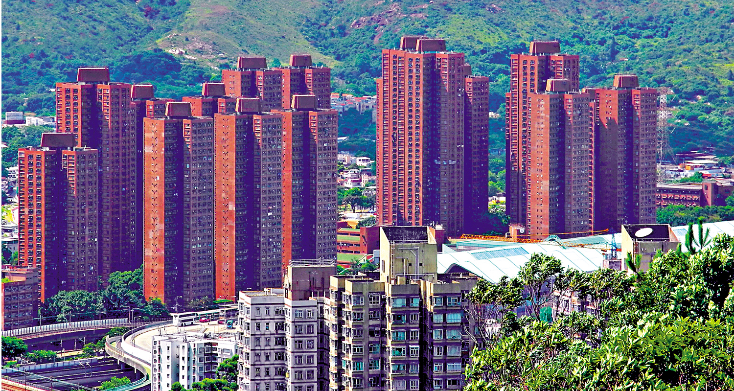 　　圖：屯門兆康苑呎價約8000元，樓齡數十年，位處屯馬綫兆康站旁。