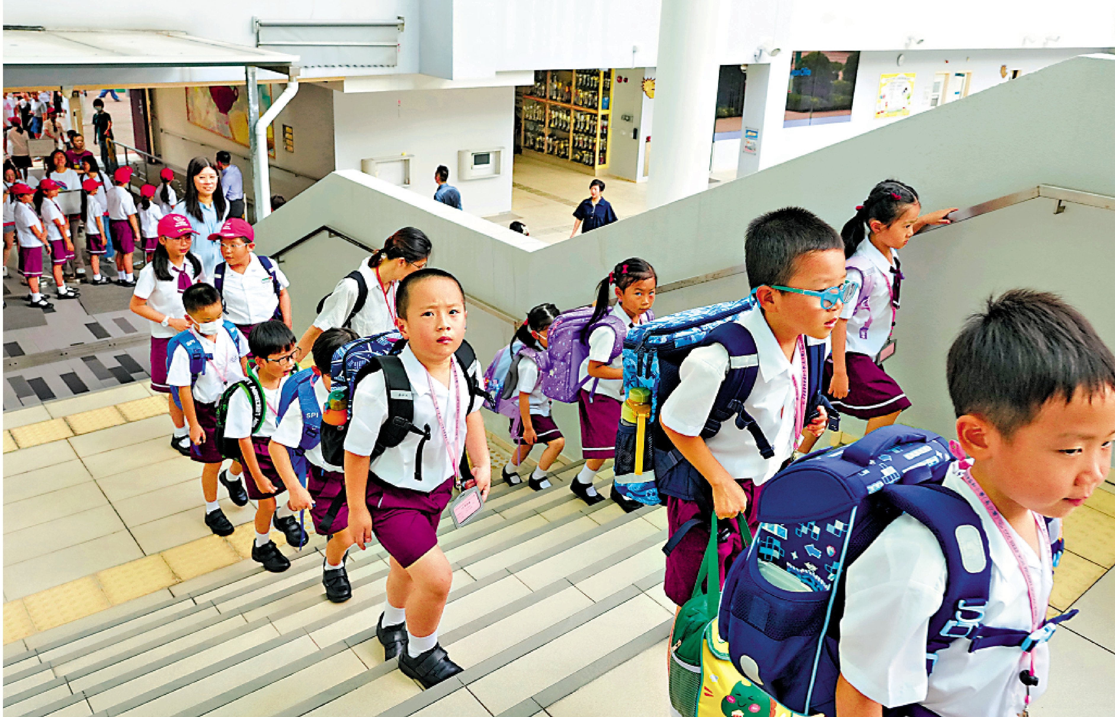 　　圖：政府預留20億元推進中小學數字教育，開展校本AI教育項目。