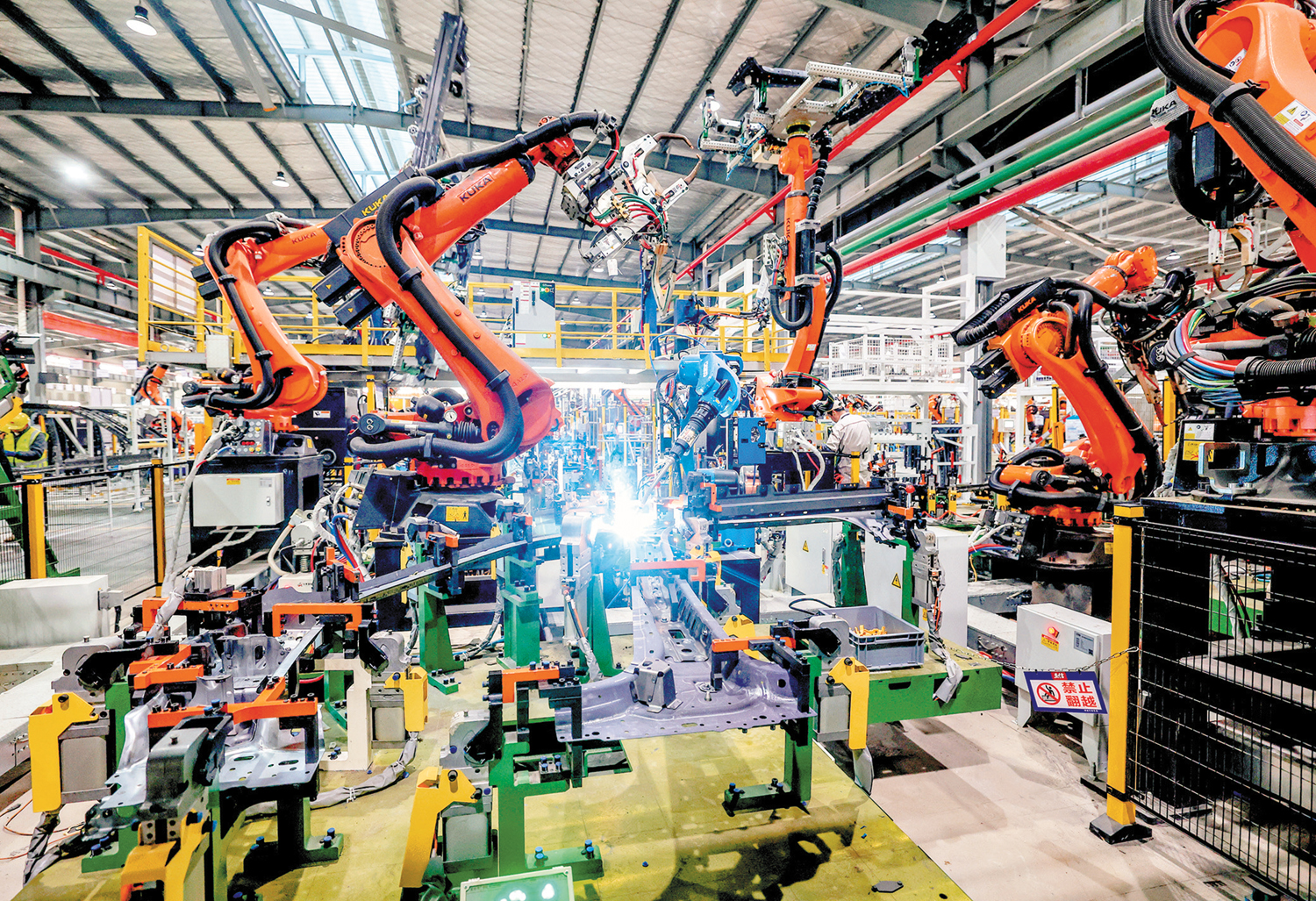 　　圖：中共中央政治局會議指出，要實現「十五五」良好開局。圖為浙江金華一家工廠的生產情形。\新華社