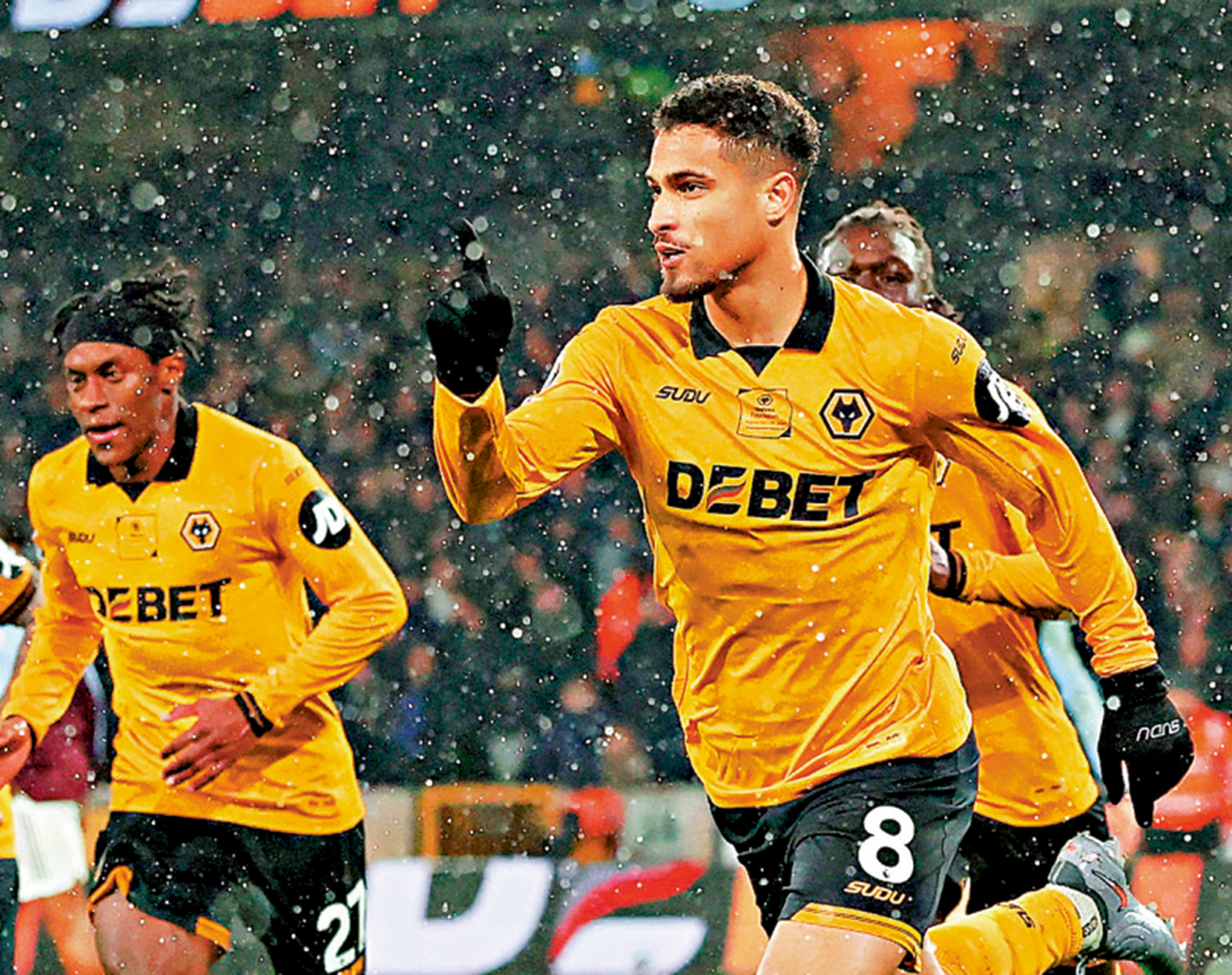 　　圖：狼隊近2仗主場先後在阿仙奴及維拉身上搶分。