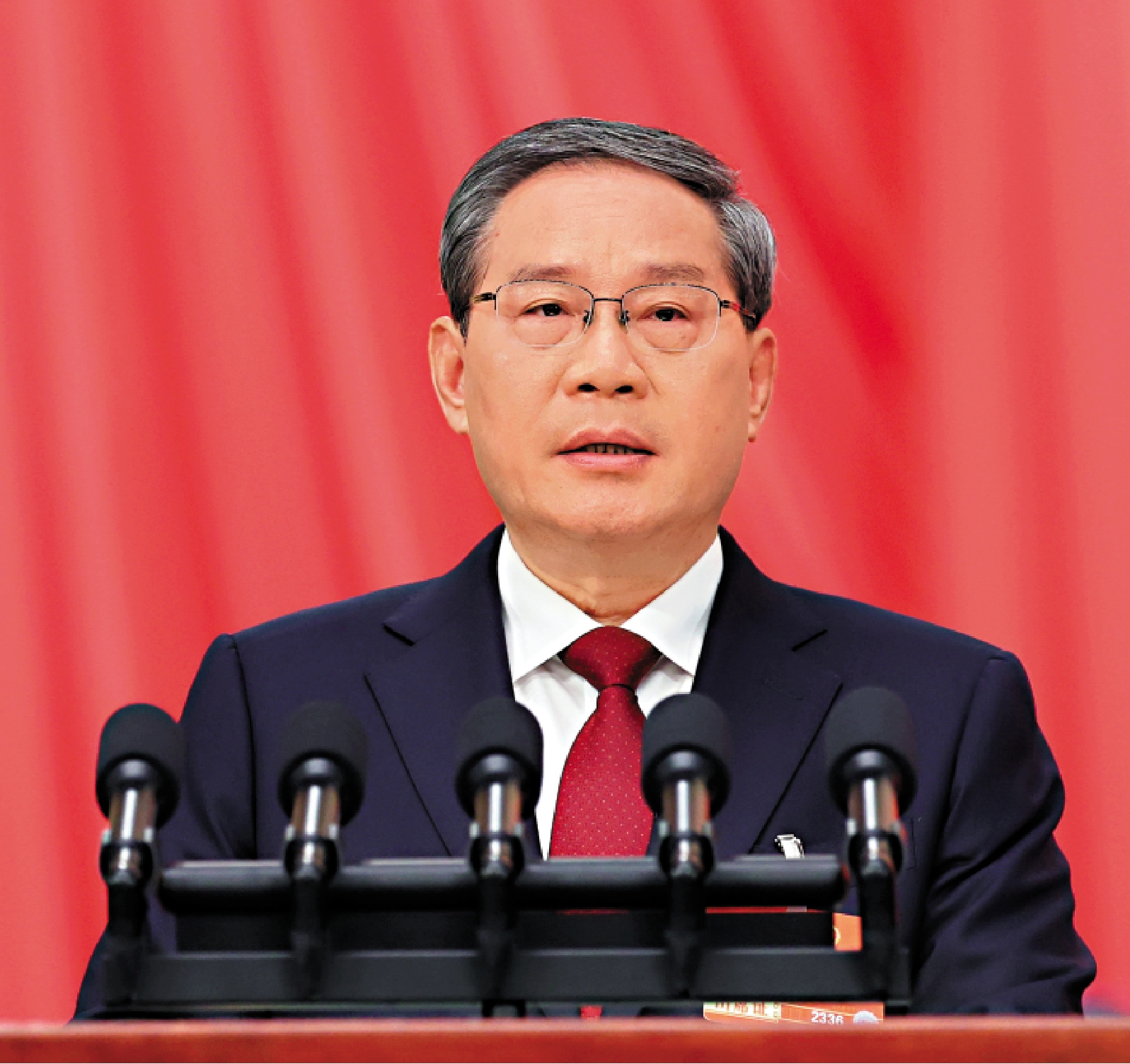 　　圖：十四屆全國人大四次會議開幕會昨日舉行，國務院總理李強作政府工作報告。\新華社