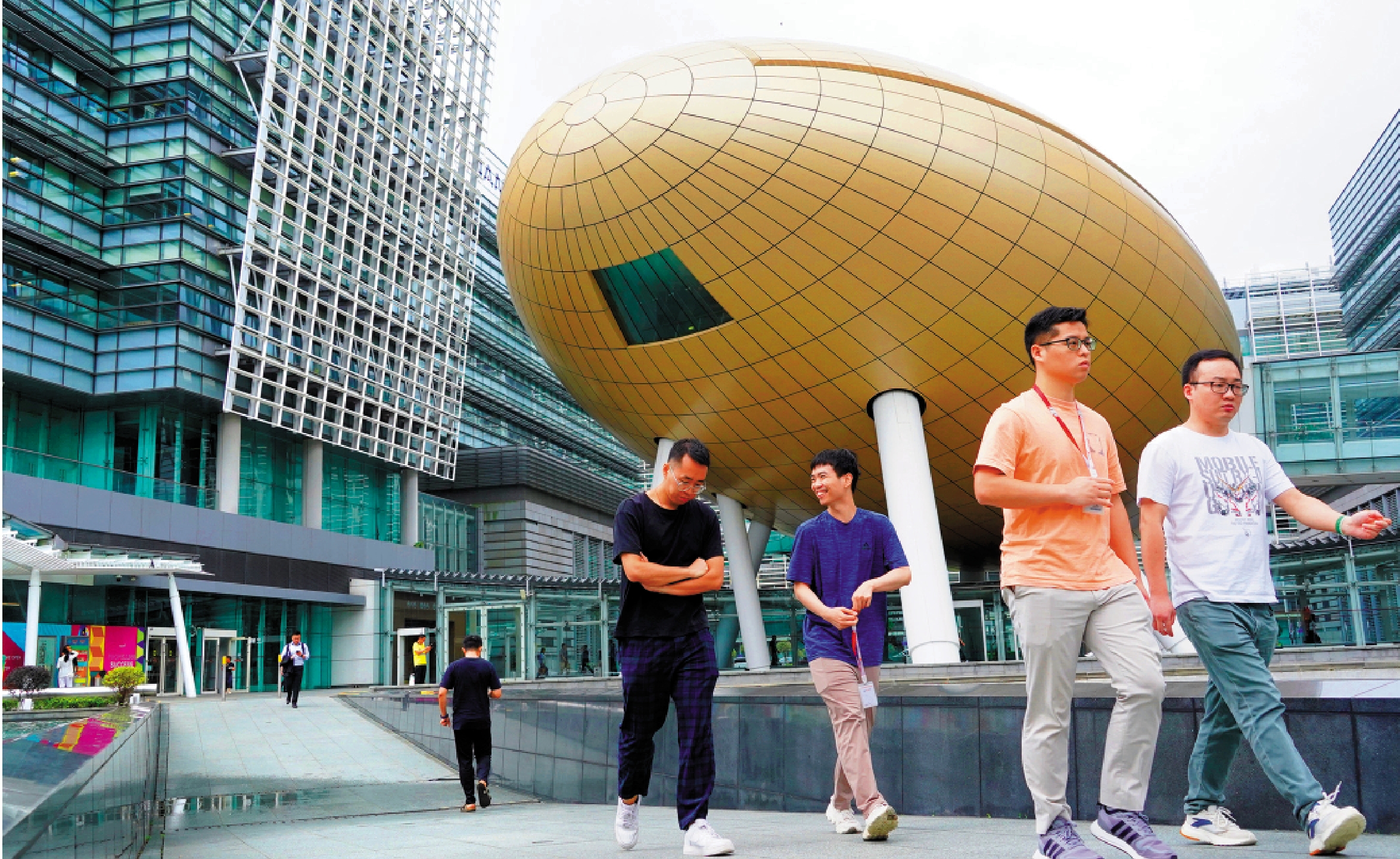 　　圖：特區政府全速建設香港成為國際創科中心，進一步發揮聯通世界的功能，助力國家強國建設。