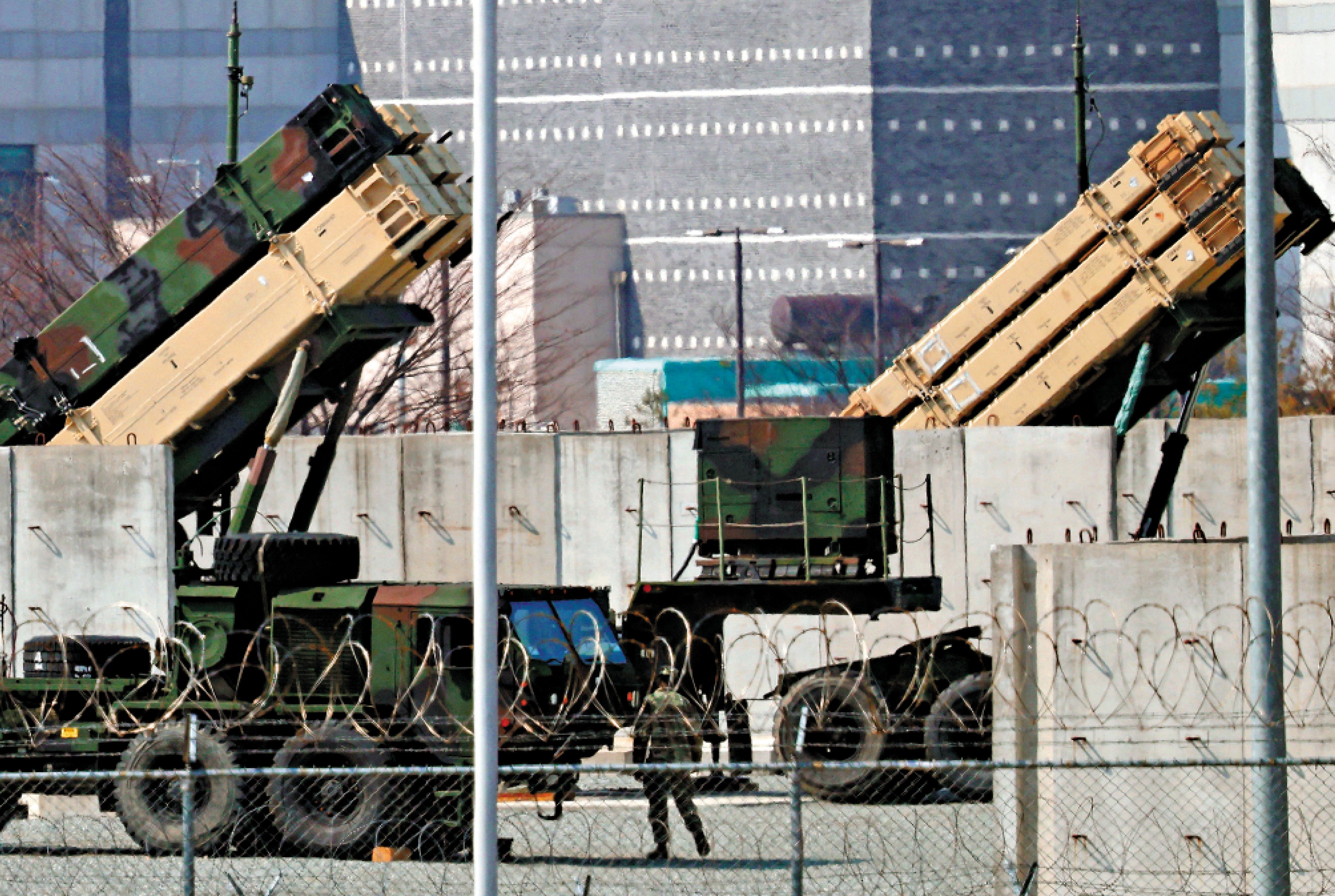 　　圖：駐韓美軍京畿道烏山基地內的「愛國者」反導系統。\路透社
