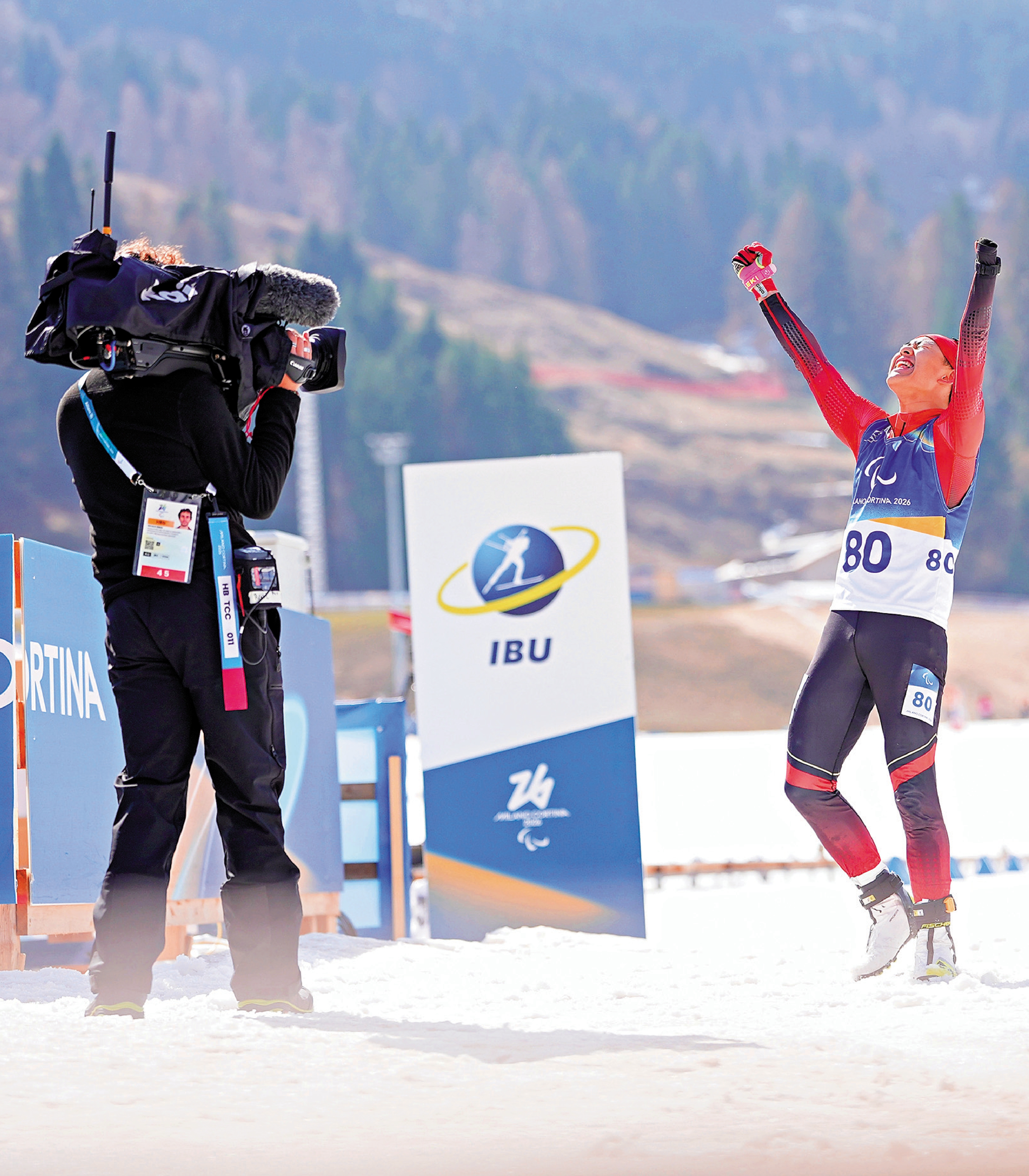 　　圖：中國選手蔡佳雲慶祝奪冠。\新華社
