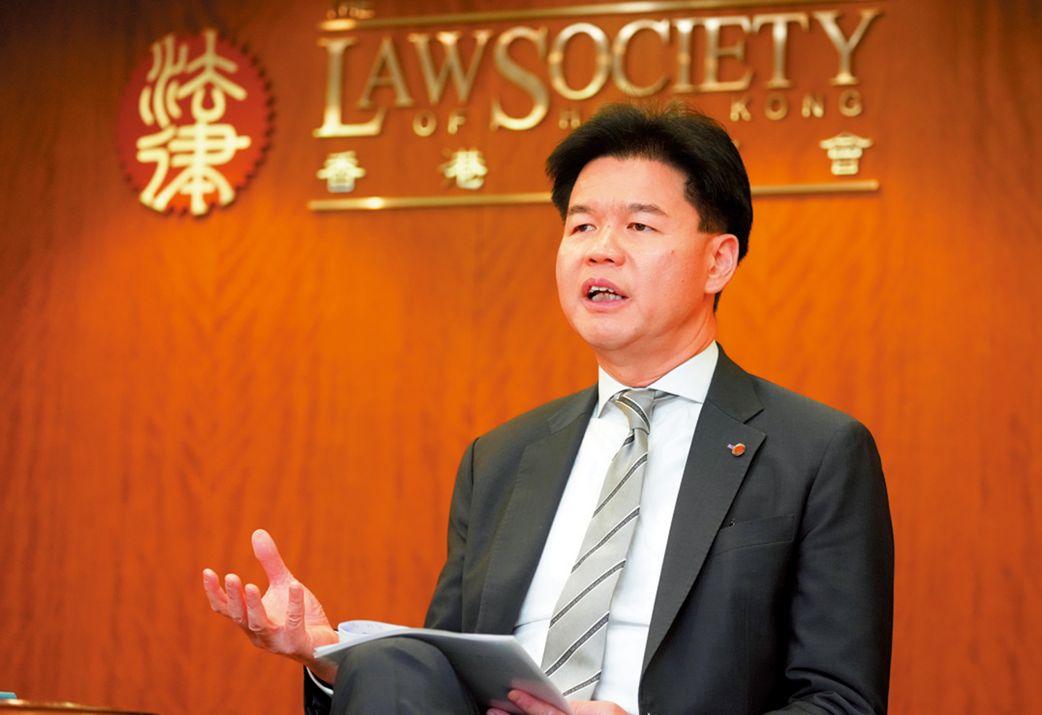 　　圖：湯文龍表示，本港律師可同時具備香港普通法資格與大灣區內地律師資格，法治與專業服務優勢明顯。\大公報記者林良堅攝