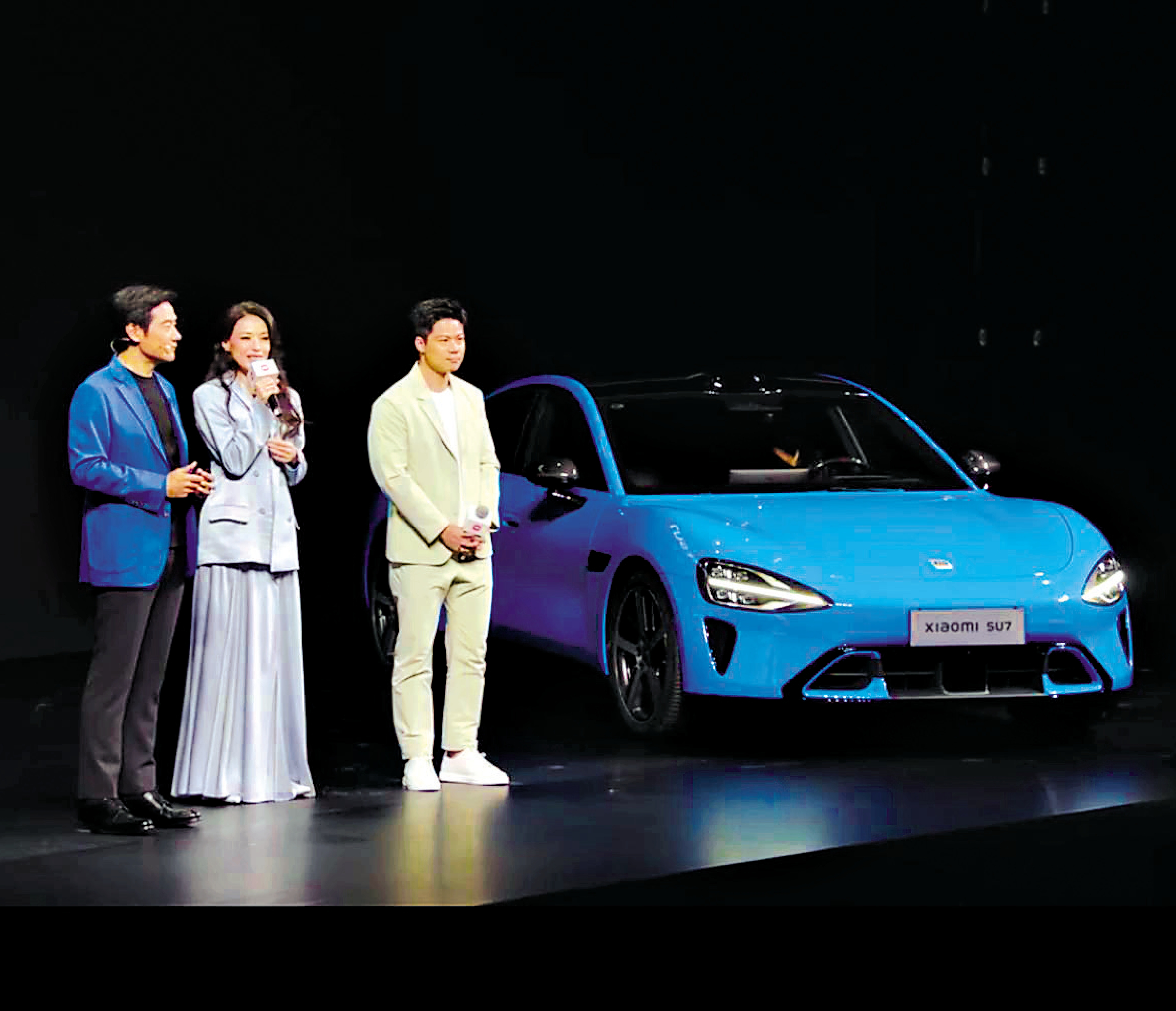 　　圖：舒淇（中）作為新一代SU7品牌代言人，昨日出席小米發布會。