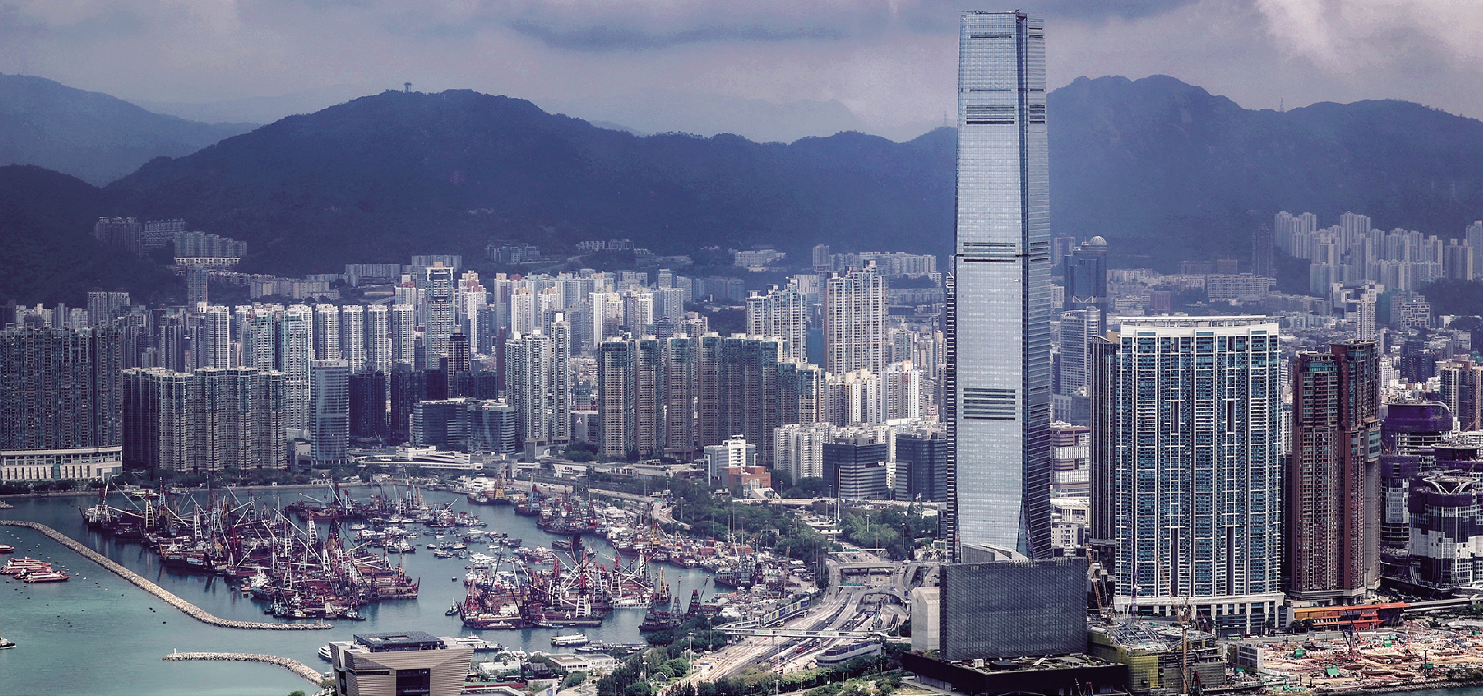 　　圖：近年不少超高資產人士在香港設立家族辦公室，帶動高端資產需求，豪宅市場受惠。