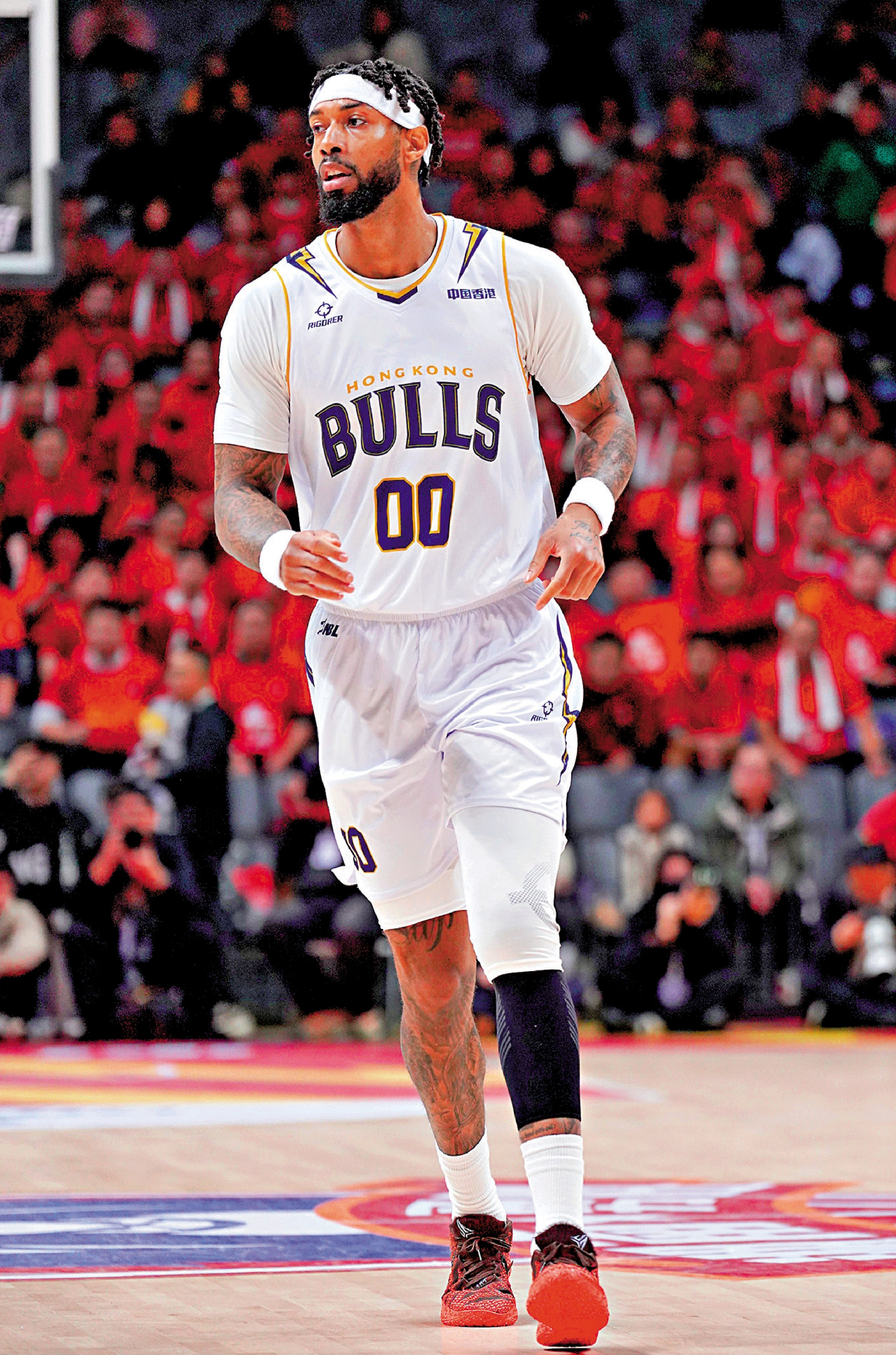 　　圖：金牛新中鋒所羅門首度亮相賽場。