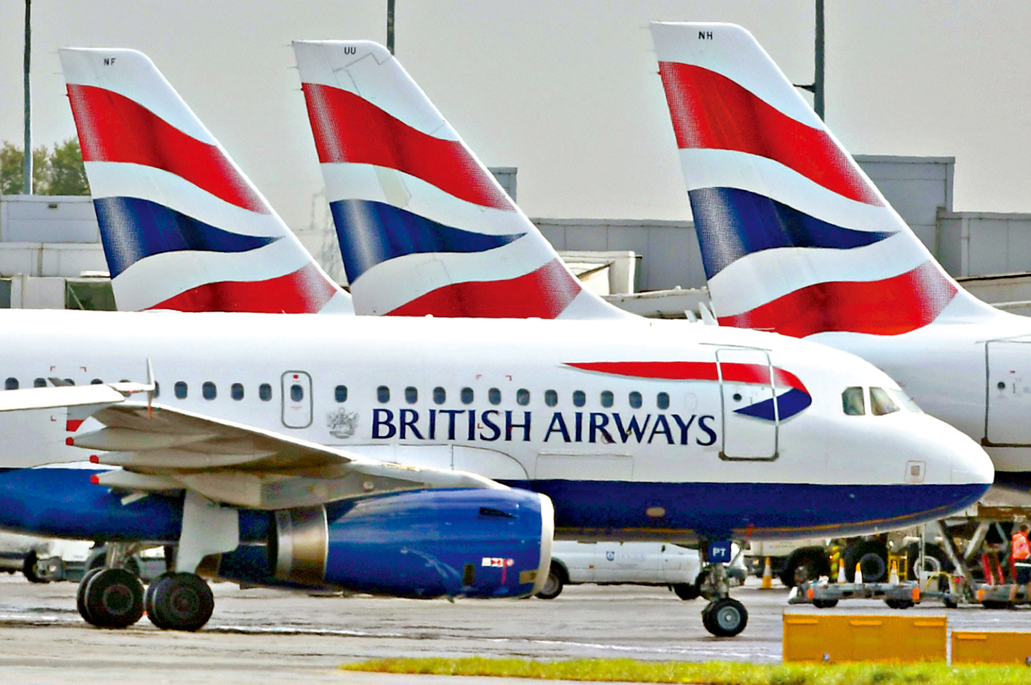 　　圖：英航一架客機從香港起飛不久後有乘客離世，機長拒折返，遺體被放在備餐區長達13小時。