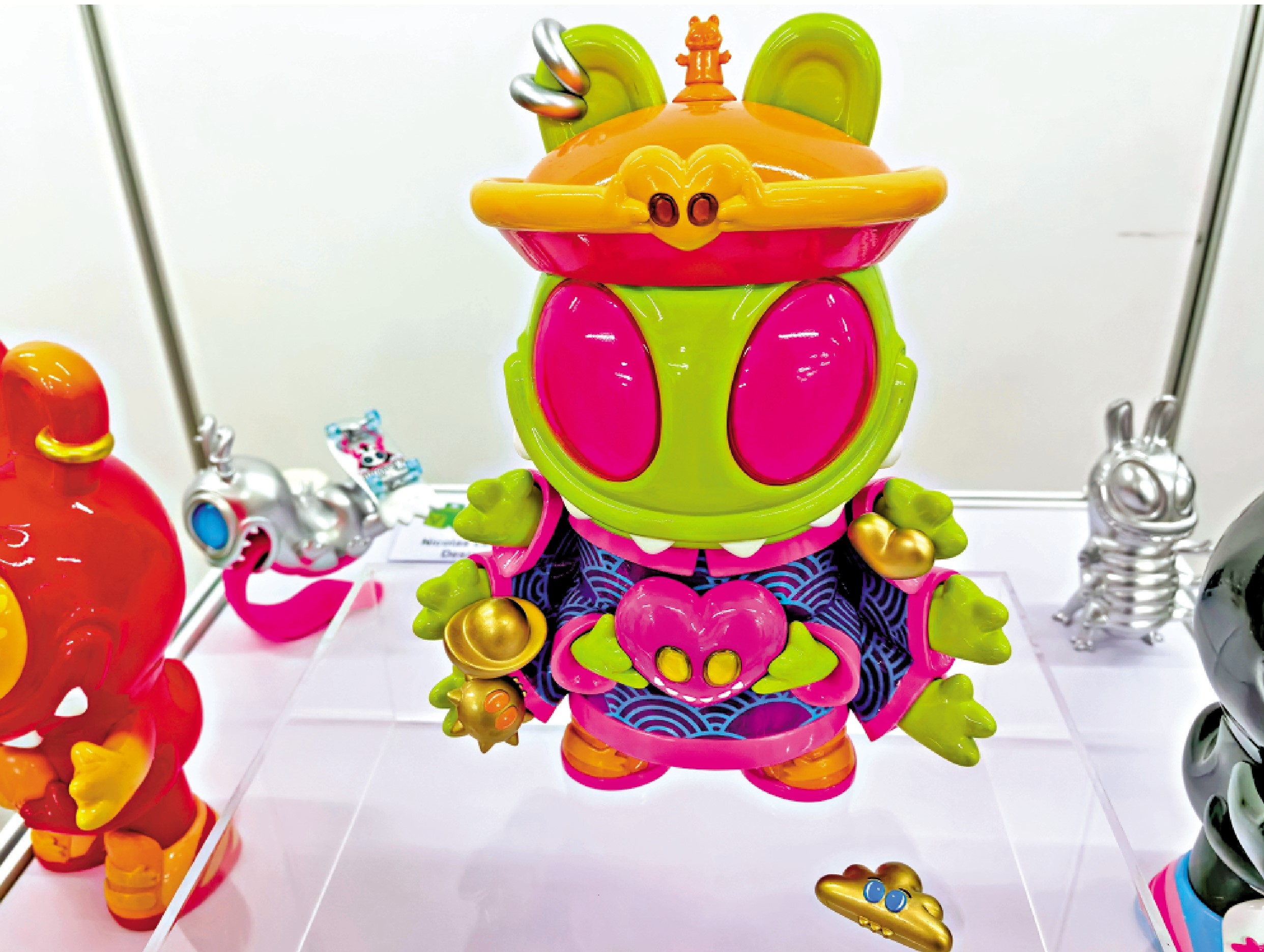 　　圖：Nicolas Lesaffre推出的《擁心吉瑞》北京故宮文創限量款手辦。\大公報記者李兆桐攝