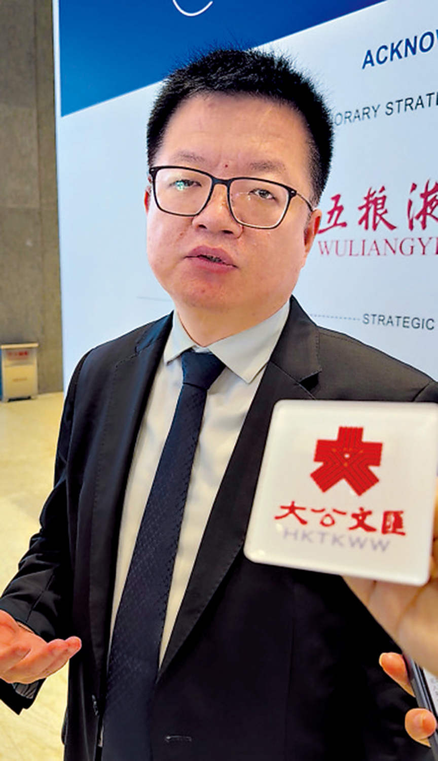 　　圖：王曉剛表示，有意未來在香港設立實驗室。\大公報記者盧靜怡攝