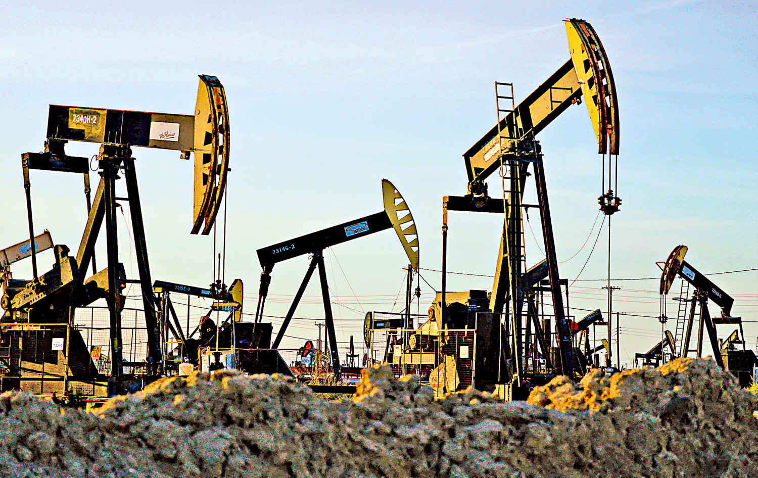 　　圖：今年全球石油需求增速料降至1%以下，供需格局從緊平衡轉向結構性過剩。