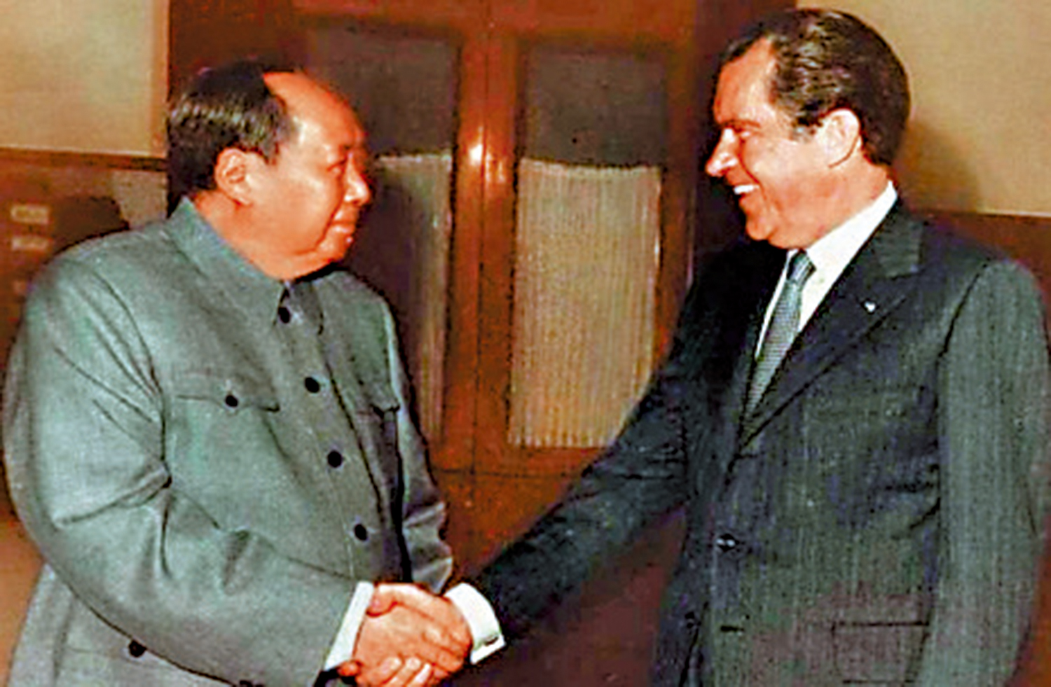 　　圖：一九七二年二月二十一日，毛澤東會見美國總統尼克松。