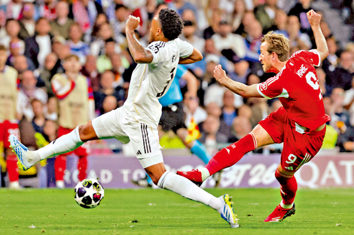 　　圖：哈利卡尼（右）禁區頂勁射破網。\法新社