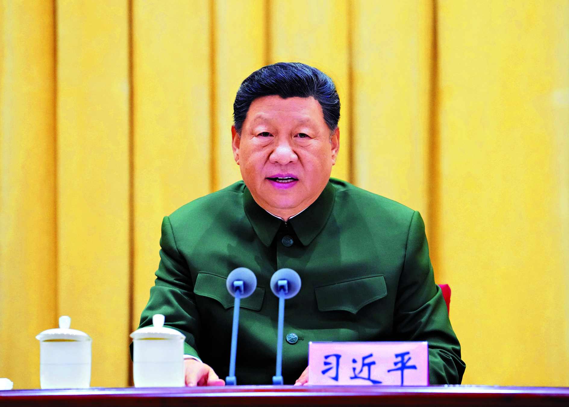 　　圖：8日上午，全軍高級幹部培訓班在國防大學開班。中共中央總書記、國家主席、中央軍委主席習近平出席開班式並發表重要講話。\新華社
