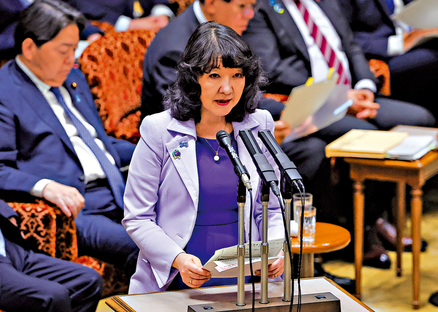 　　圖：日本財相片山皋月在東京參議院預算委員會會議上回答提問。\路透社