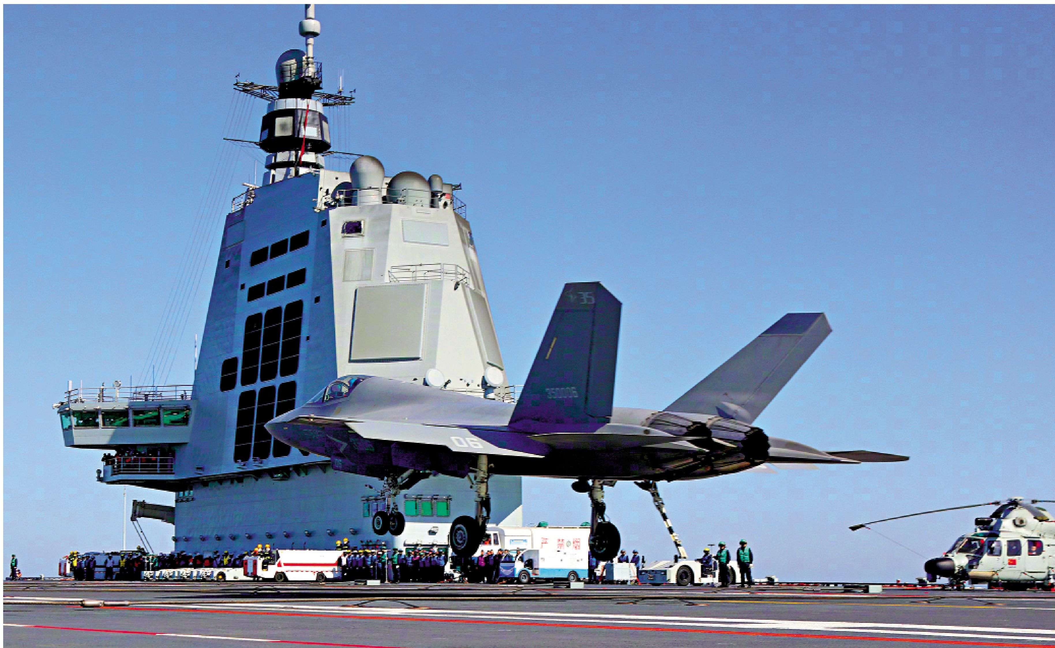 　　圖：海軍的殲-35去年完成在航母福建艦上首次彈射。