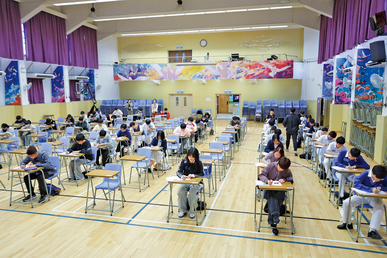 　　圖：本屆全港學生中國國情知識大賽，昨日舉行新界區複賽。\大公文匯全媒體記者北山彥攝