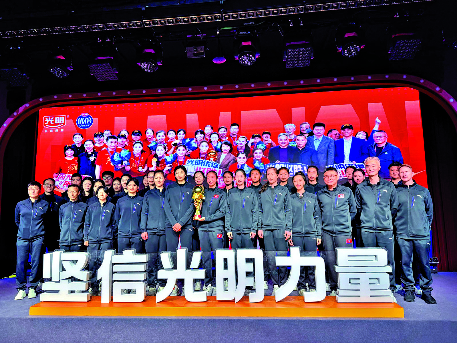 　　圖：上海女排是本季聯賽冠軍。\大公報記者夏微攝