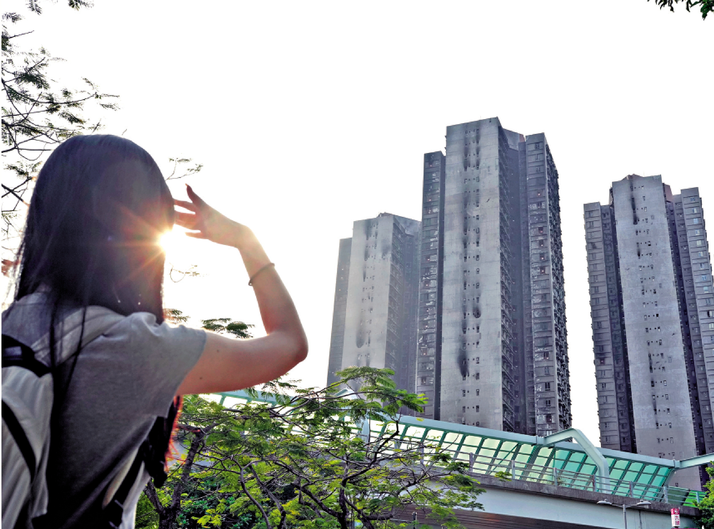 　　圖：宏福苑損毀嚴重，政府提出多個方案協助居民重建家園。