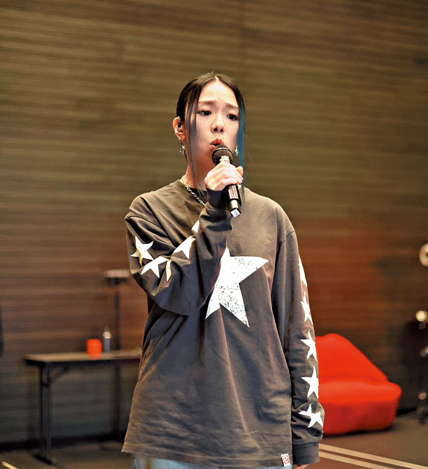 　　圖：首次加入演出的雷深如，飾演Yitzhak一角。