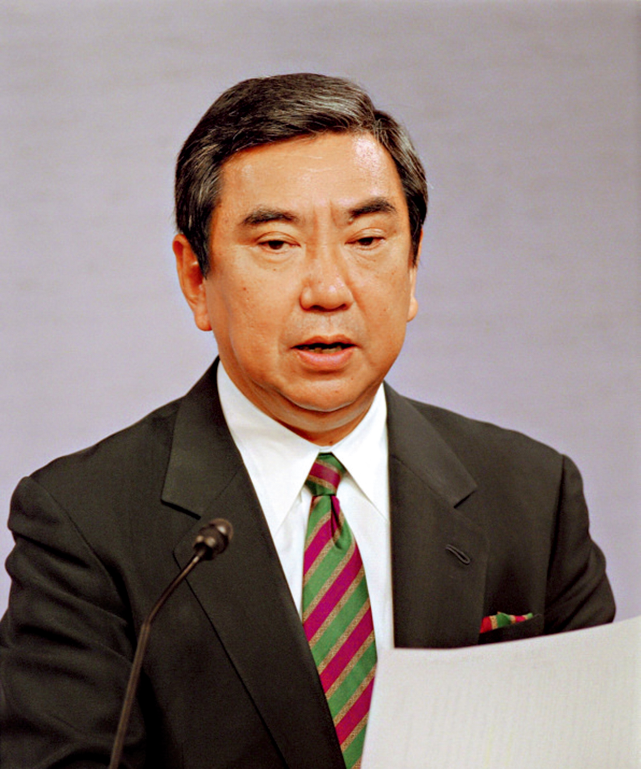 　　圖：日本前副首相河野洋平8日去世。圖為他1993年發表「河野談話」。\法新社