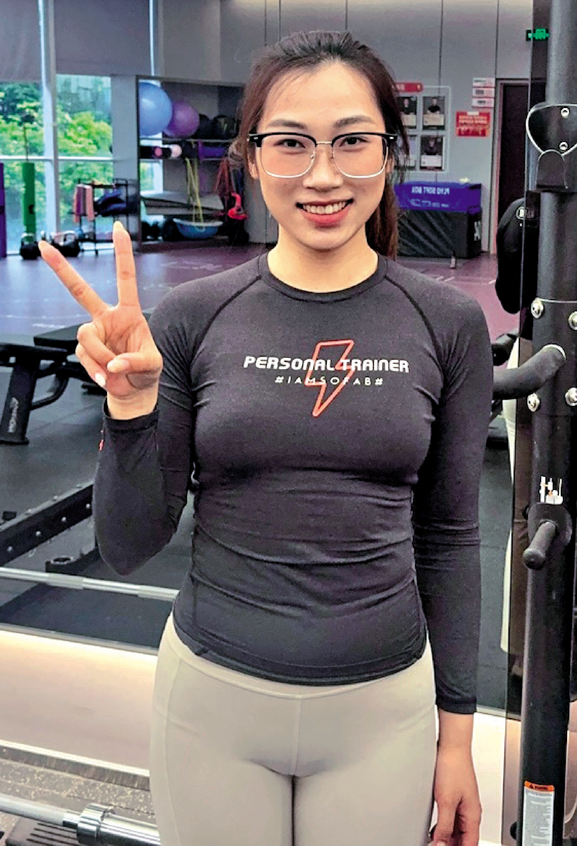 　　圖：這些年健身女教練的比例在顯著增長，不少女性客戶也希望由女教練指導。圖為健身教練KIKI。\大公報記者李紫妍攝