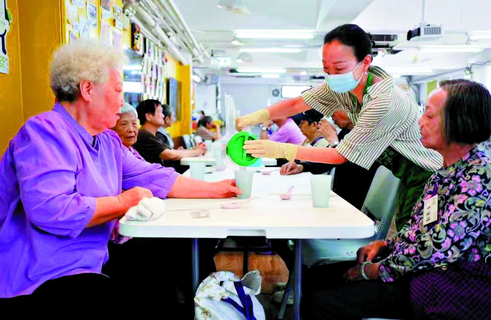　　圖：符合援助資格的市民可在「惜食堂」免費用餐。
