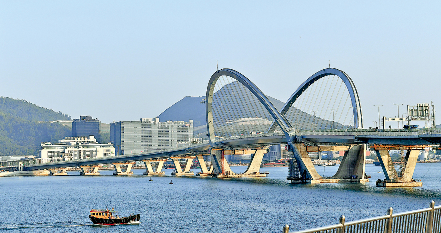 　　圖：將軍澳跨灣大橋為全球首個利用S690高強鋼興建的工程，S690可減少耗用鋼材，降低成本和碳排放。