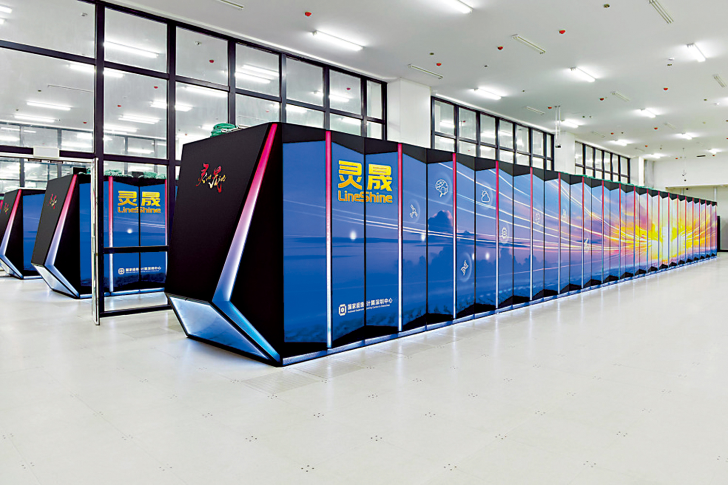 　　圖：深圳超級計算機「靈晟」登頂全球超算TOP500。\受訪者供圖