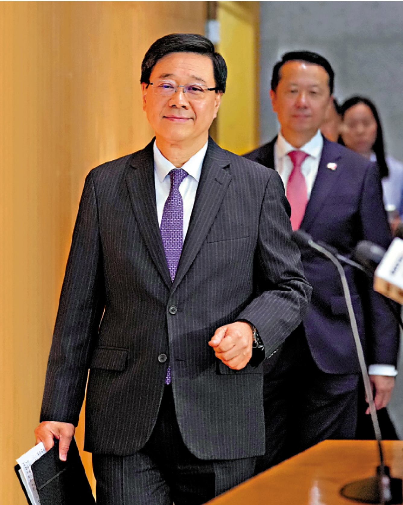 　　圖：李家超表示，新一份施政報告將於下周一開展公眾諮詢，同步徵集對五年規劃的意見。\大公報記者麥潤田攝