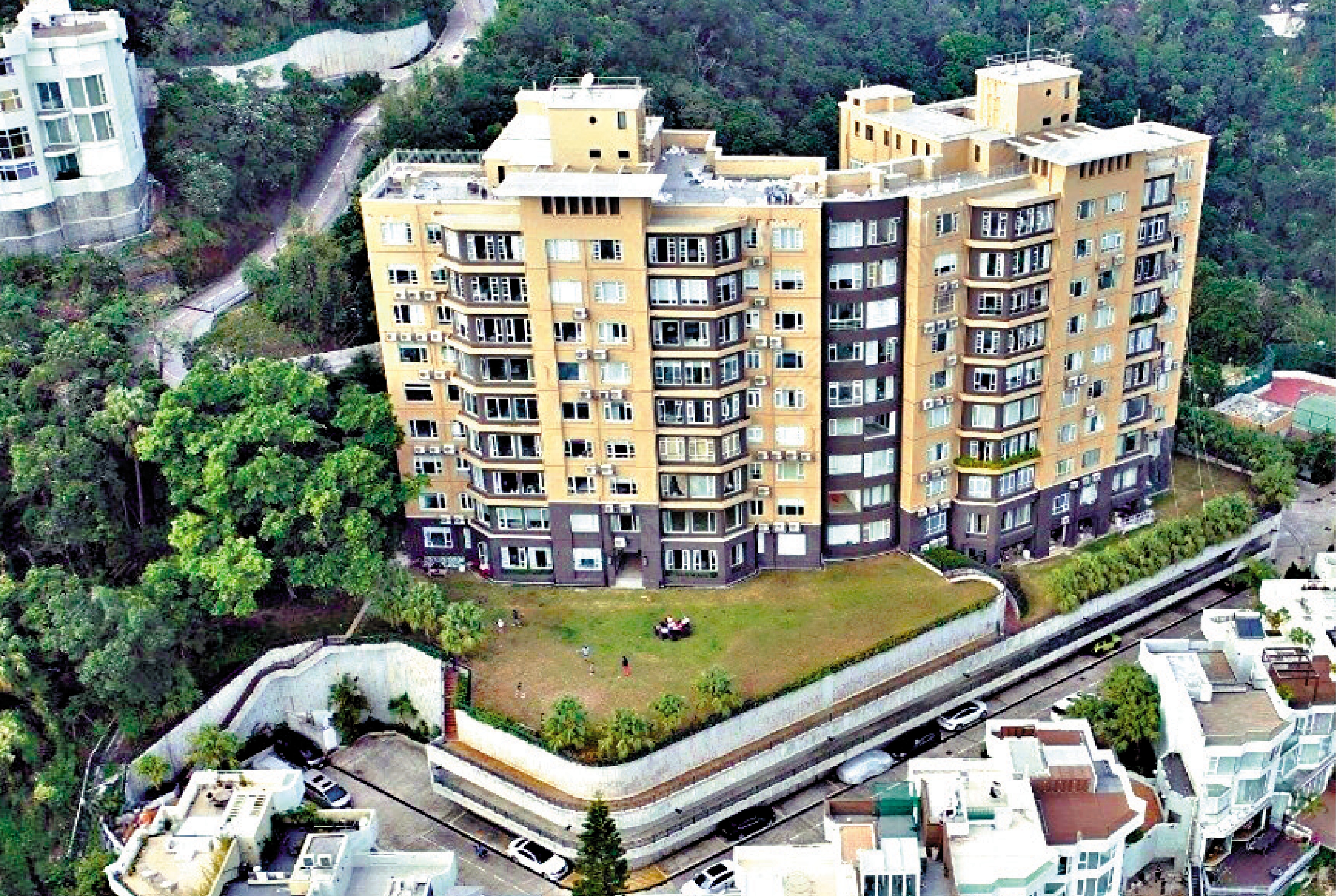 　　圖：翁文通家族今年已兩度沽出山頂加列山道La Hacienda物業。