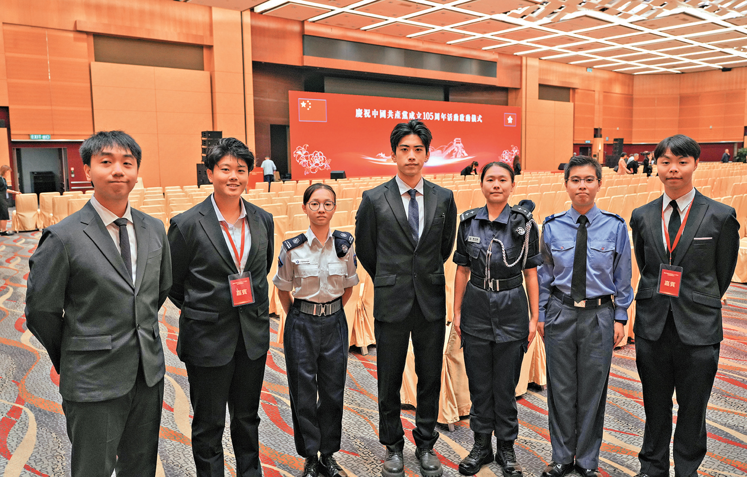 　　圖：部分受訪港青表示，習近平總書記昨日在北京發表重要講話，令他們深受鼓舞。左起郭宏晞、張雯曦、余詠心、吳家俊、魏文慧、汪以琳、卓偉業。\大公報記者蔡文豪攝