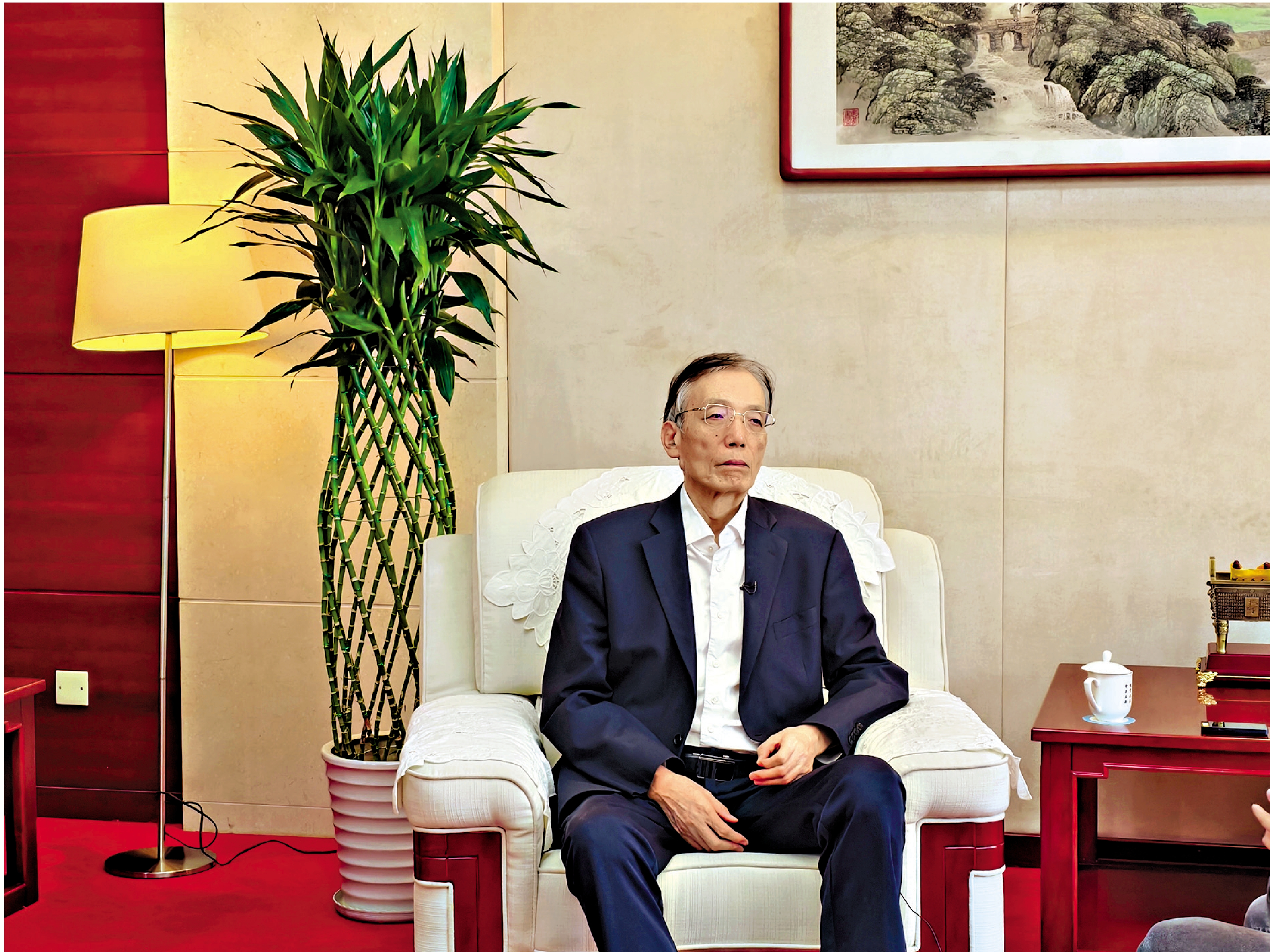 　　圖：劉世錦接受《大公報》訪問，建言香港編制首份五年規劃。