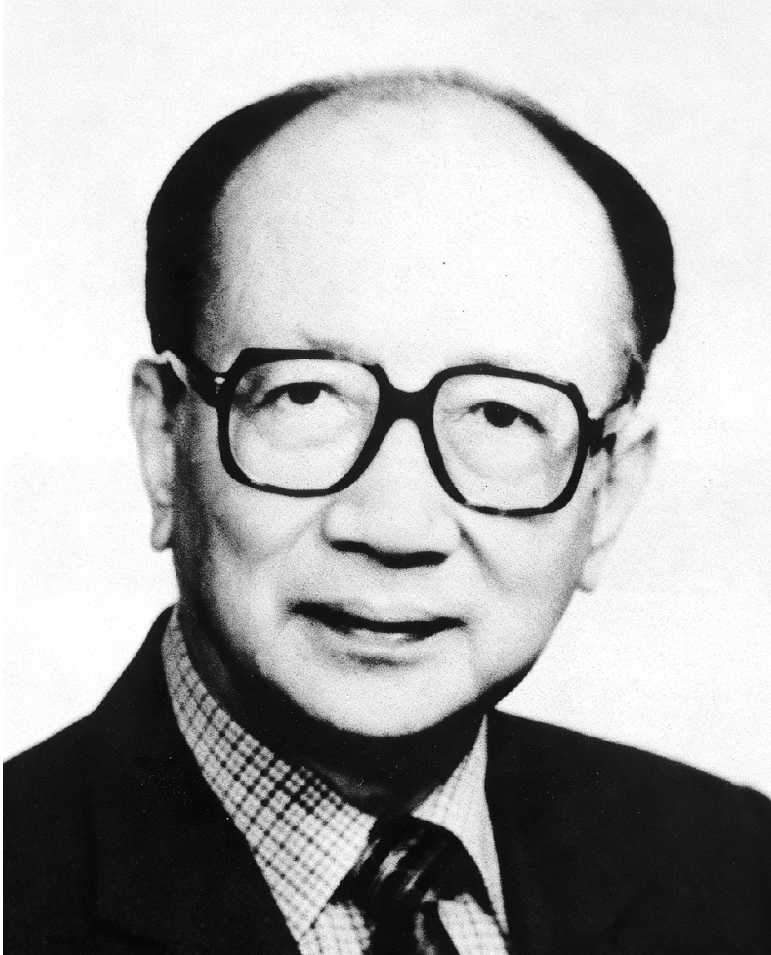 　　圖：費彝民。
