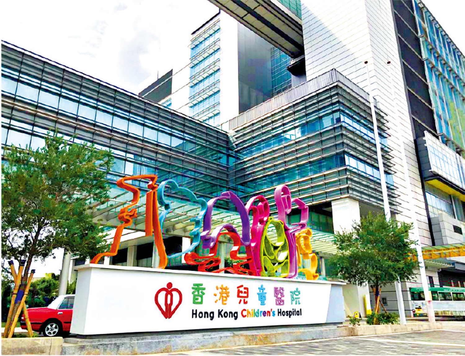 　　圖：6個月大男嬰睿鋒急需進行心臟移植，他現時在香港兒童醫院兒童深切治療部留醫，情況危殆。